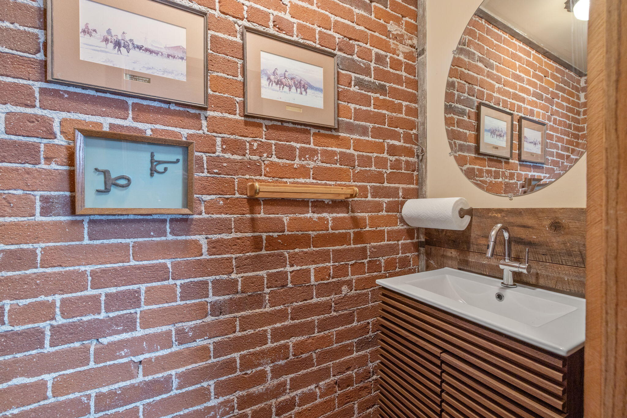 244 E Pine, Exeter, CA 93221