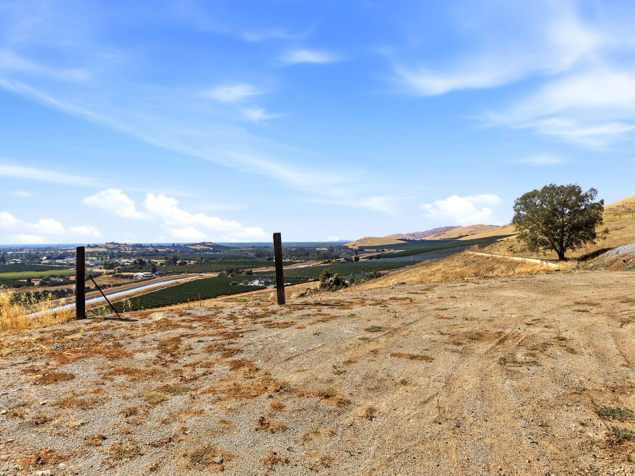 0 Round Valley Dr, Lindsay, CA 93247