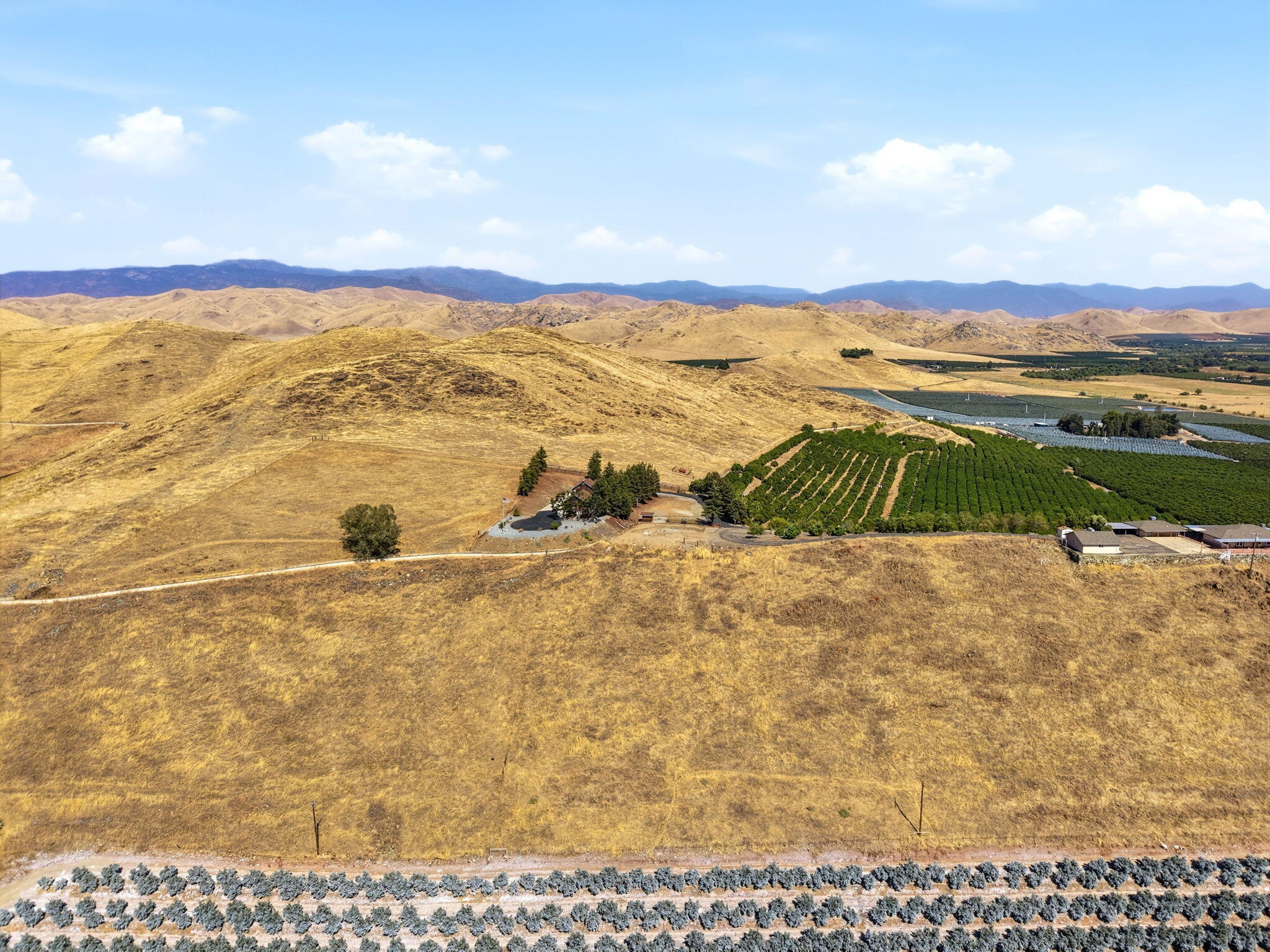 0 Round Valley Dr, Lindsay, CA 93247