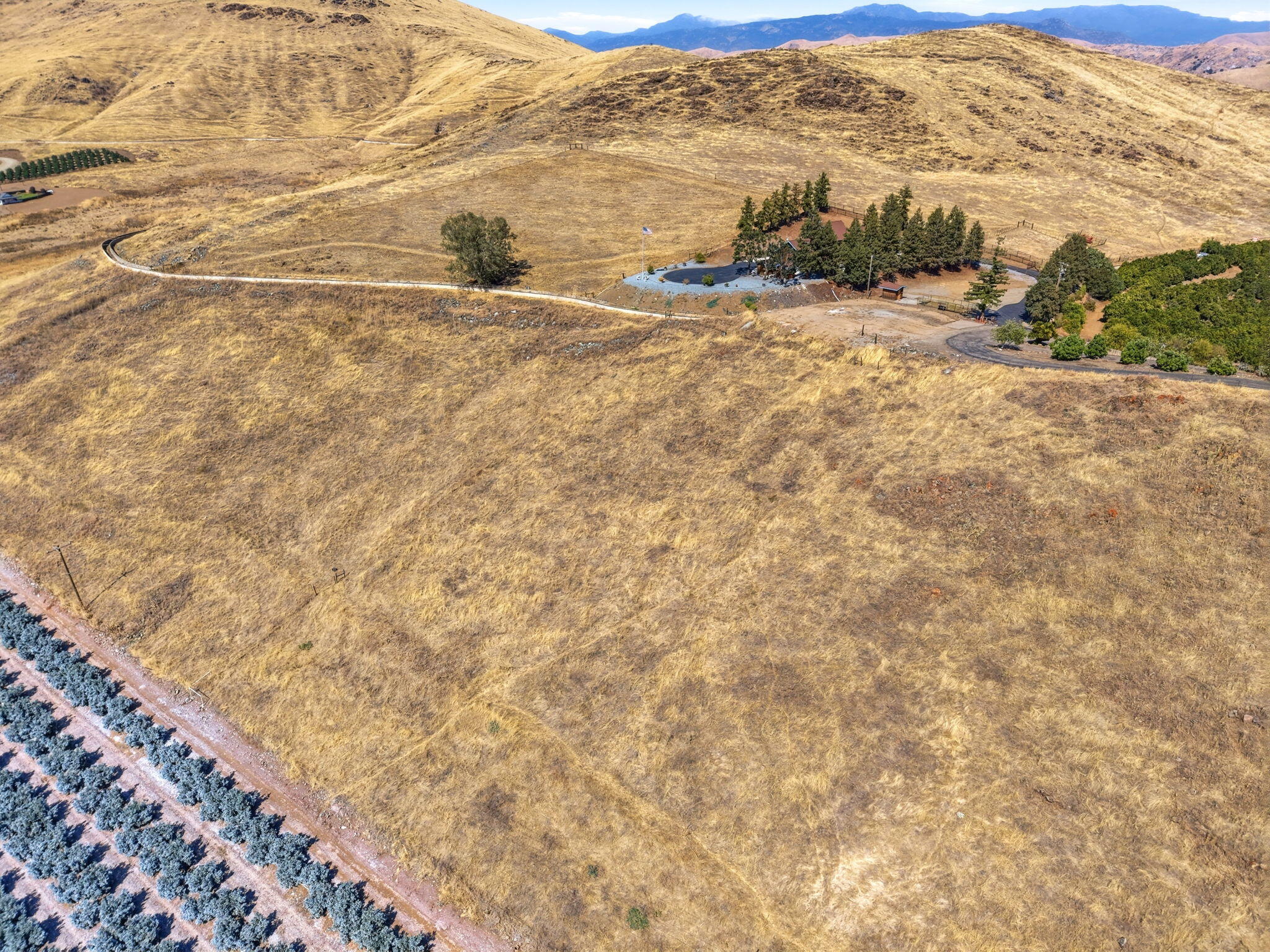 0 Round Valley Dr, Lindsay, CA 93247