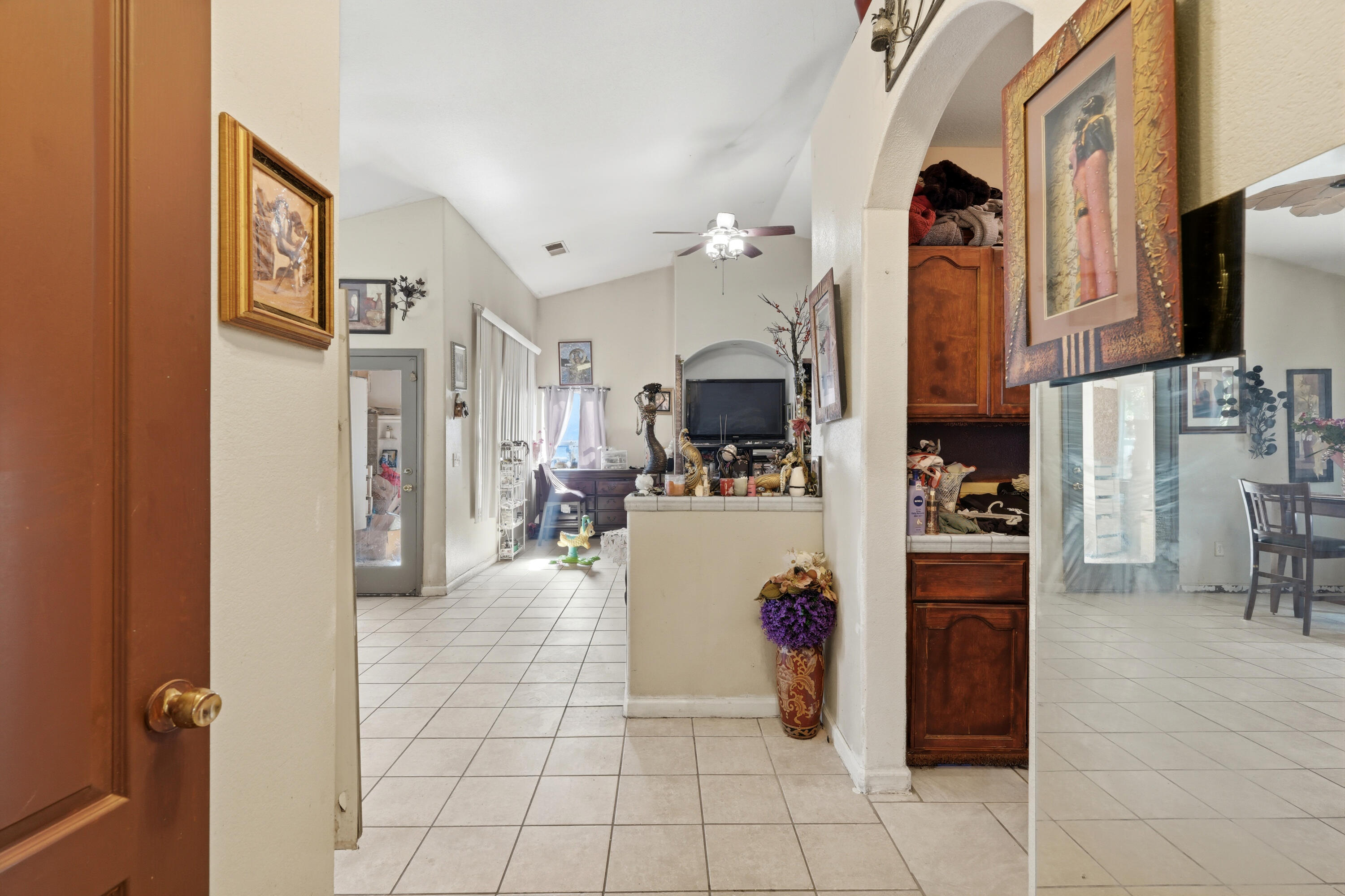 471 N Evans Rd, Tipton, CA 93272