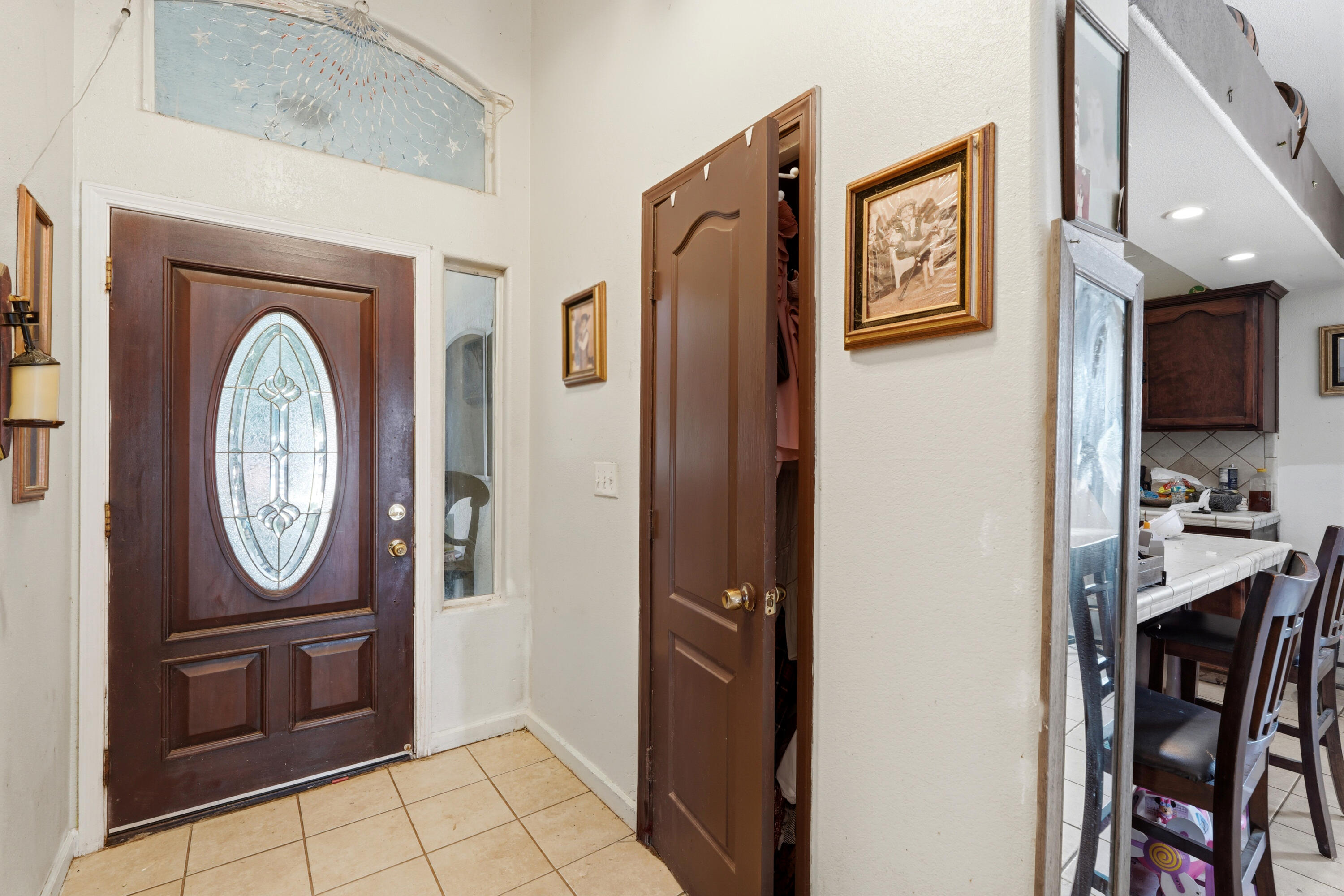 471 N Evans Rd, Tipton, CA 93272