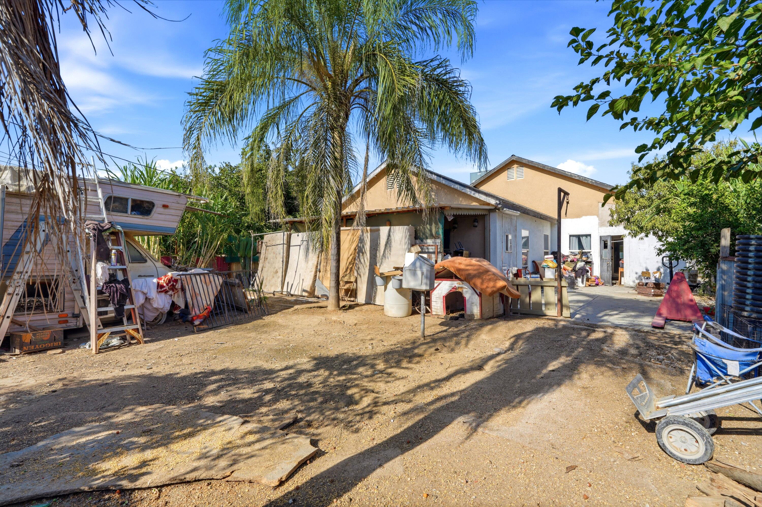 471 N Evans Rd, Tipton, CA 93272