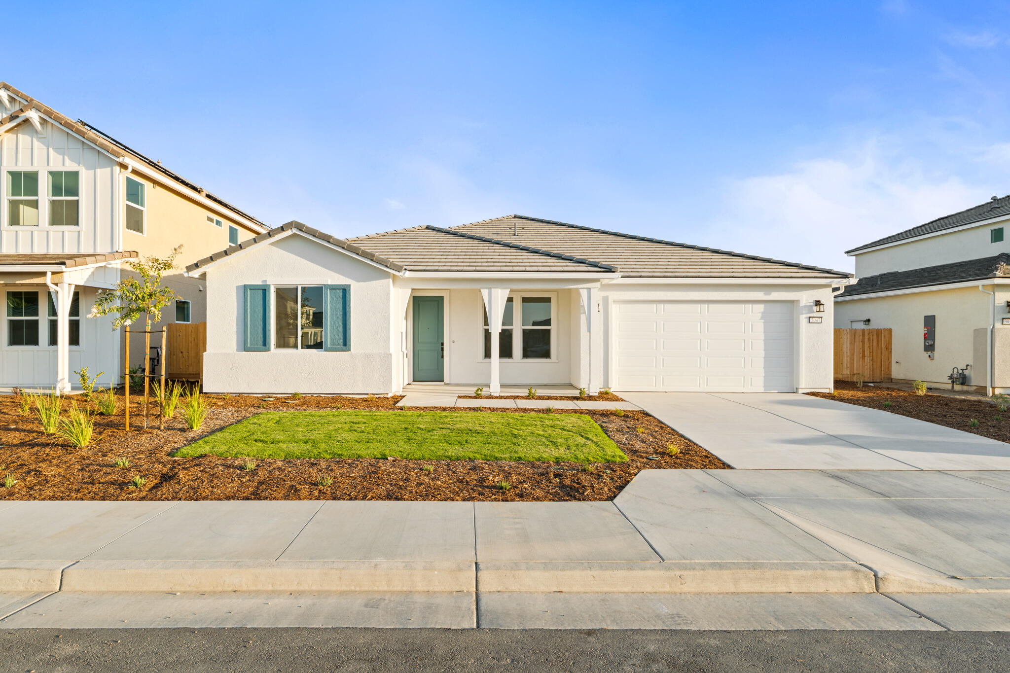 3047 Riviera Avenue, Tulare, CA 93274