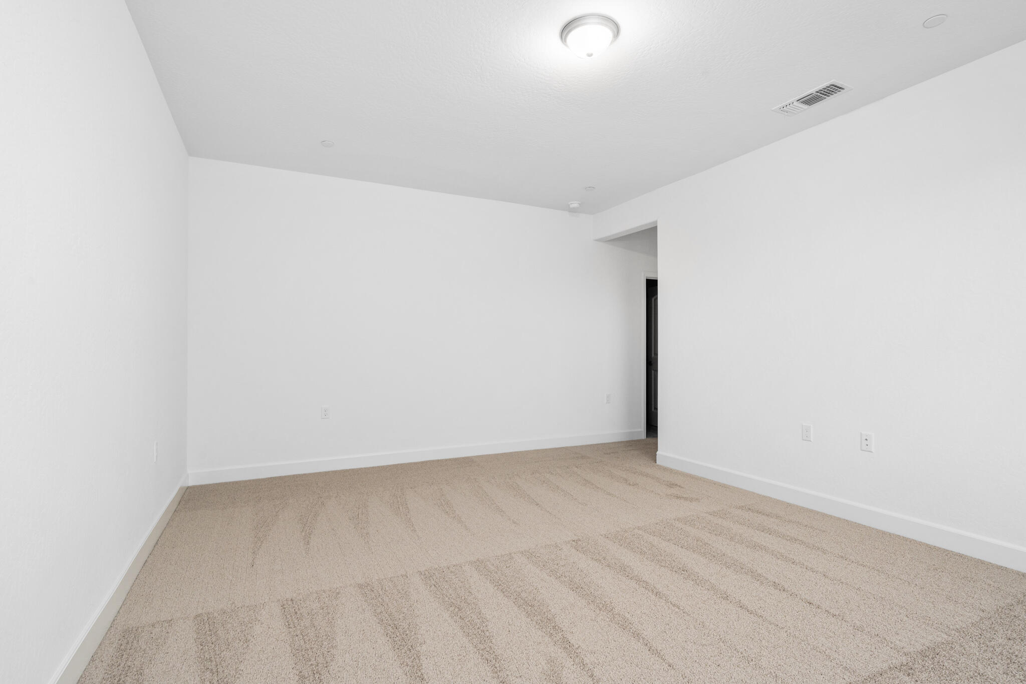 3047 Riviera Avenue, Tulare, CA 93274