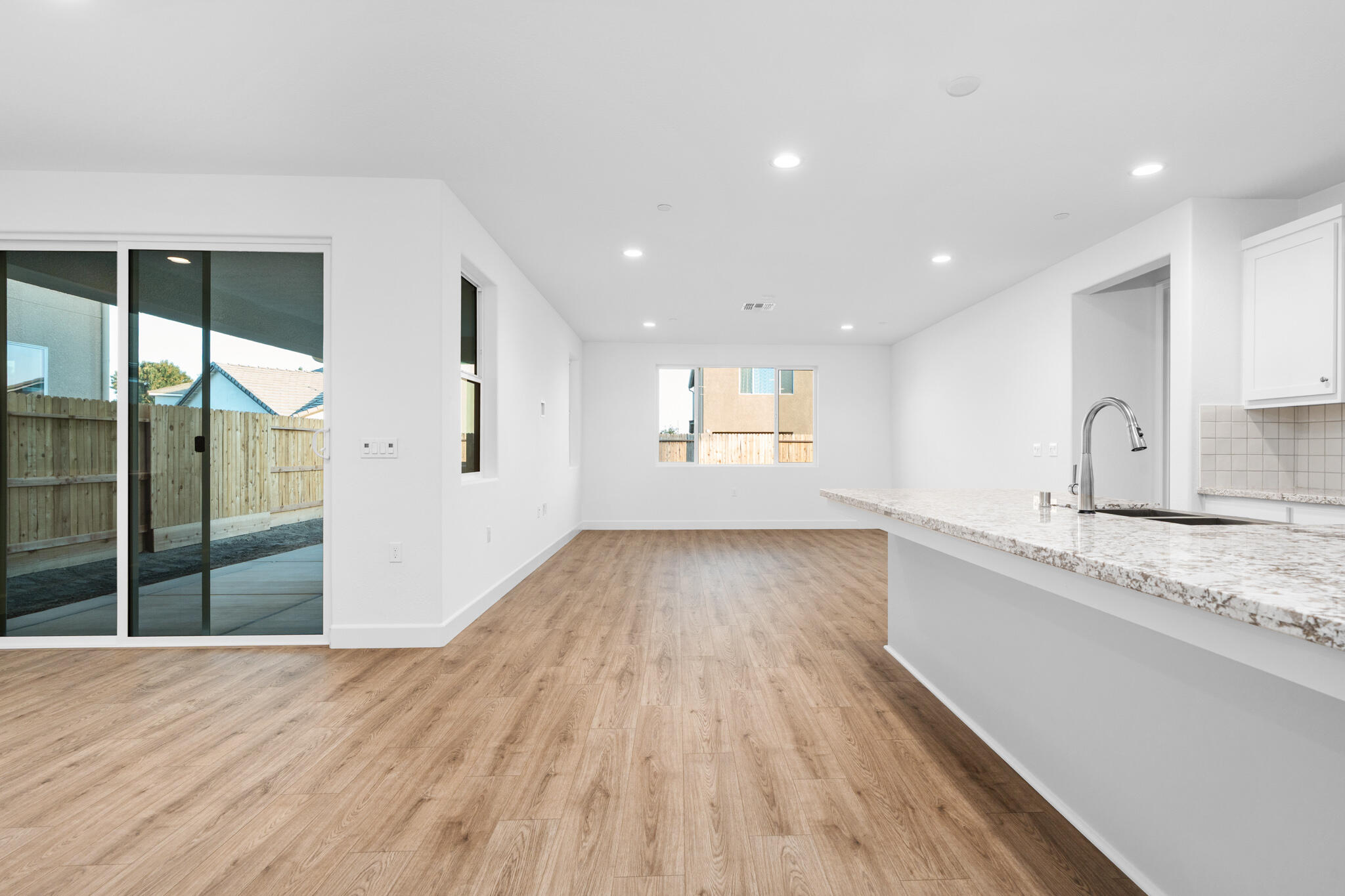 3047 Riviera Avenue, Tulare, CA 93274