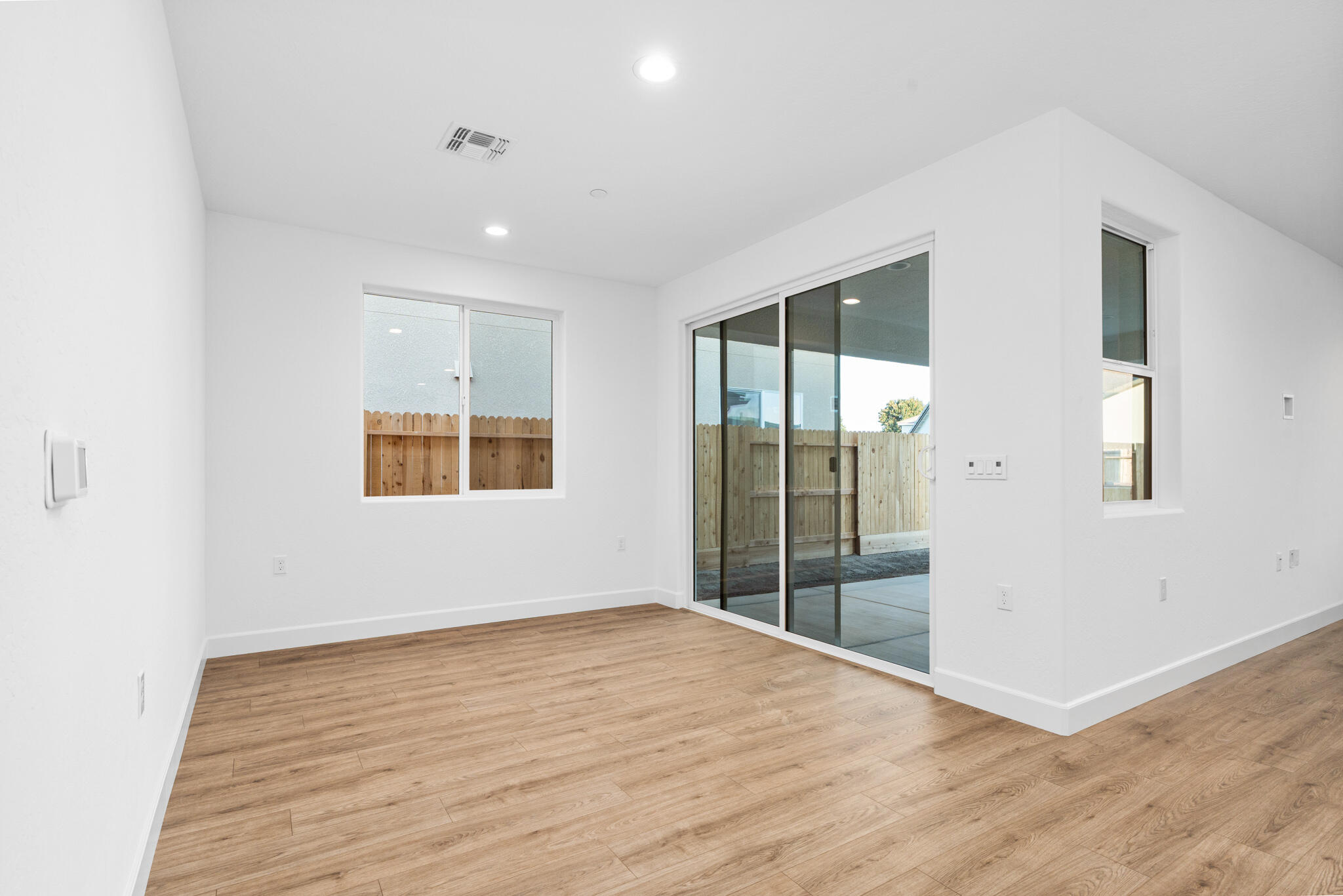 3047 Riviera Avenue, Tulare, CA 93274