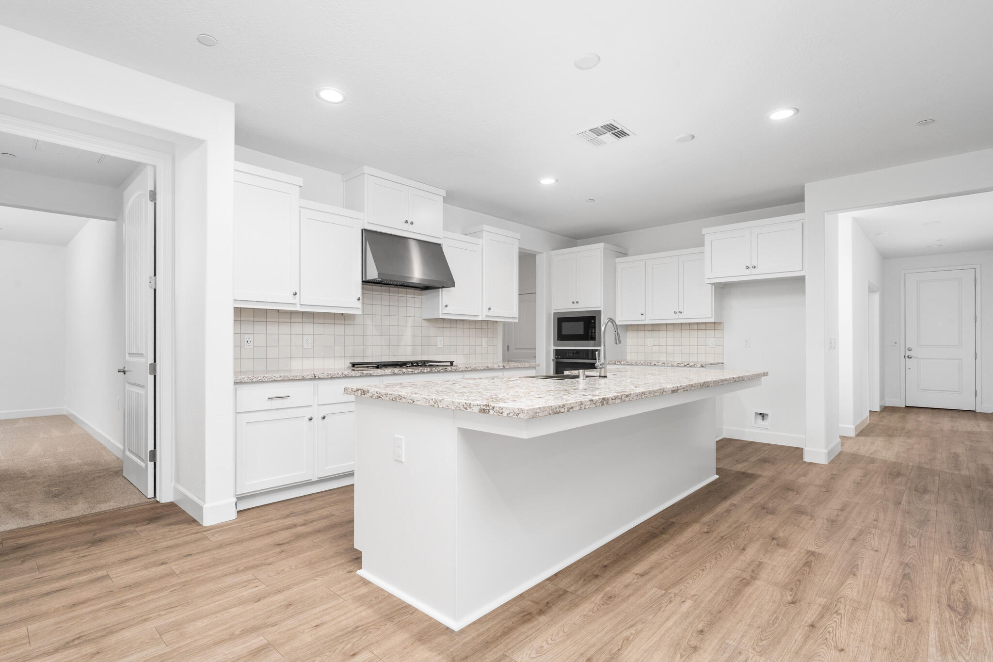 3047 Riviera Avenue, Tulare, CA 93274