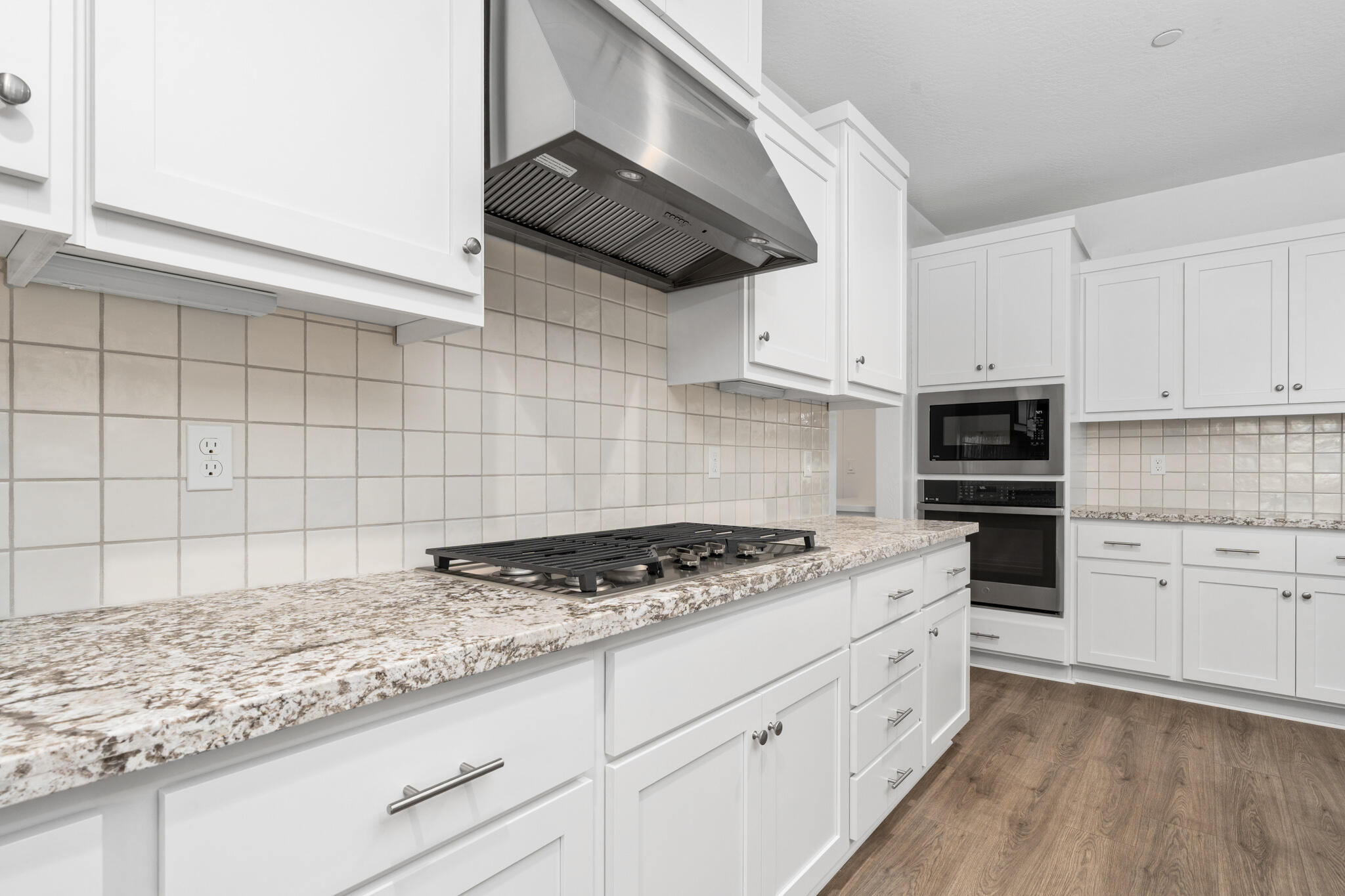 3047 Riviera Avenue, Tulare, CA 93274
