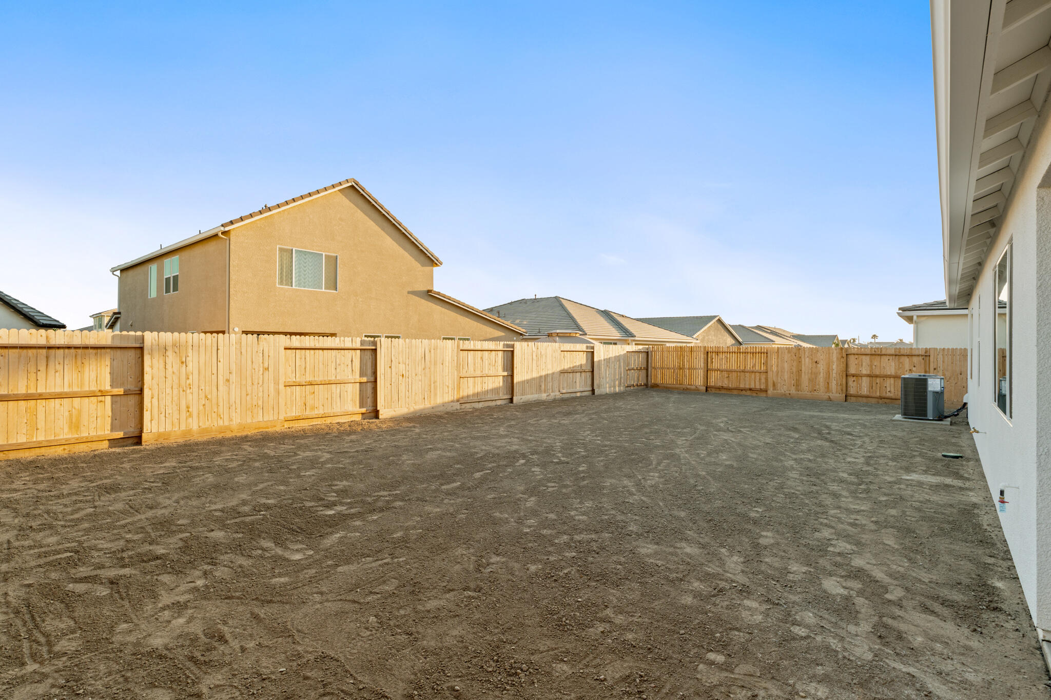 3047 Riviera Avenue, Tulare, CA 93274