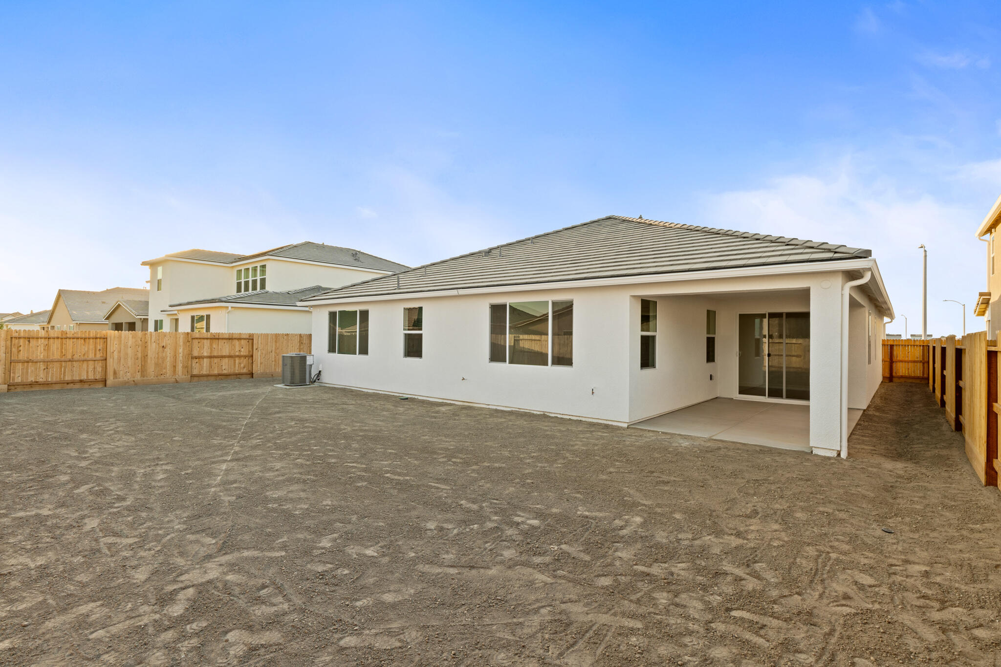 3047 Riviera Avenue, Tulare, CA 93274