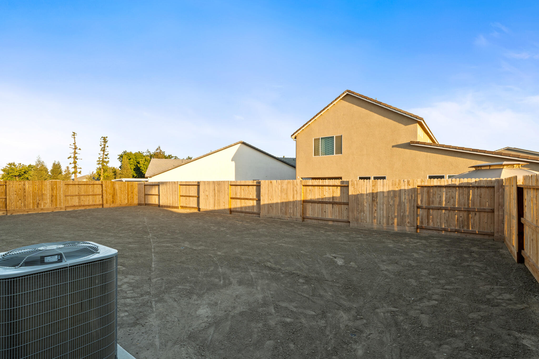 3047 Riviera Avenue, Tulare, CA 93274
