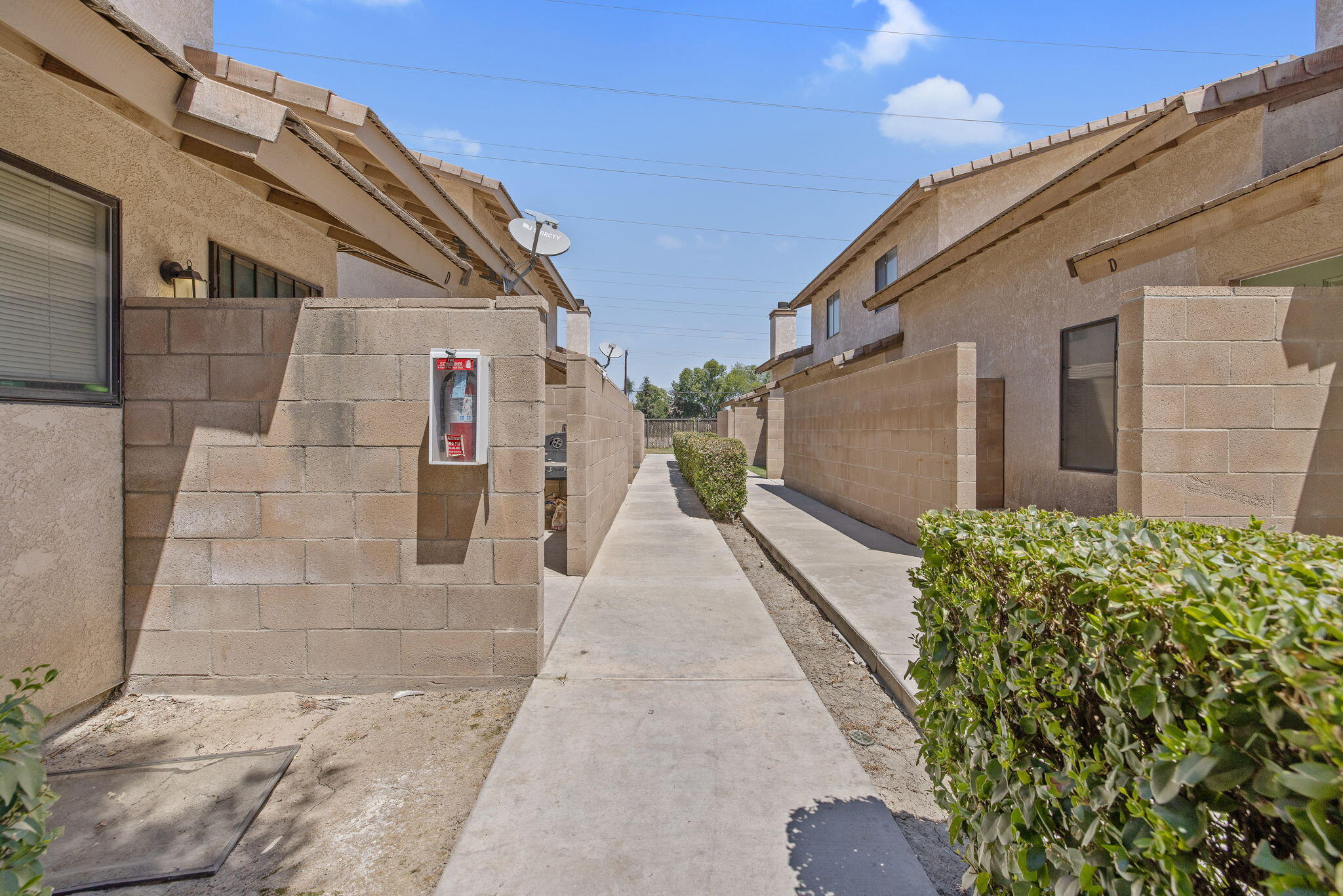 8200 Laborough Dr, Bakersfield, CA 93311