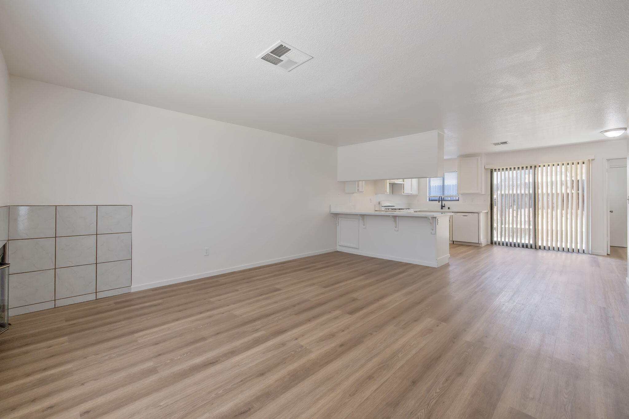 8200 Laborough Dr, Bakersfield, CA 93311