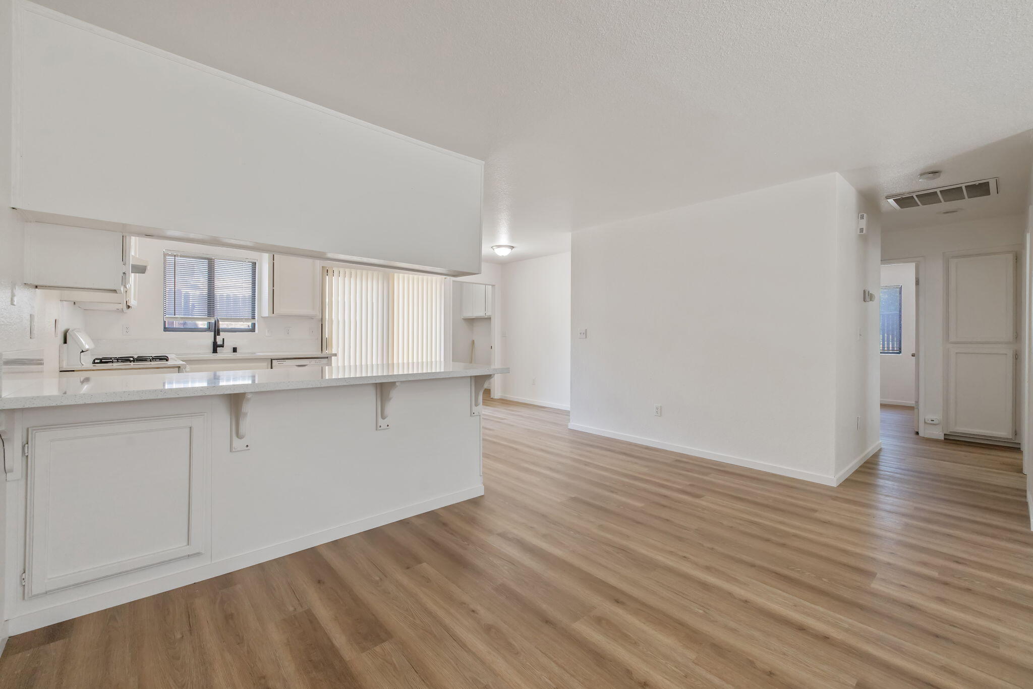 8200 Laborough Dr, Bakersfield, CA 93311