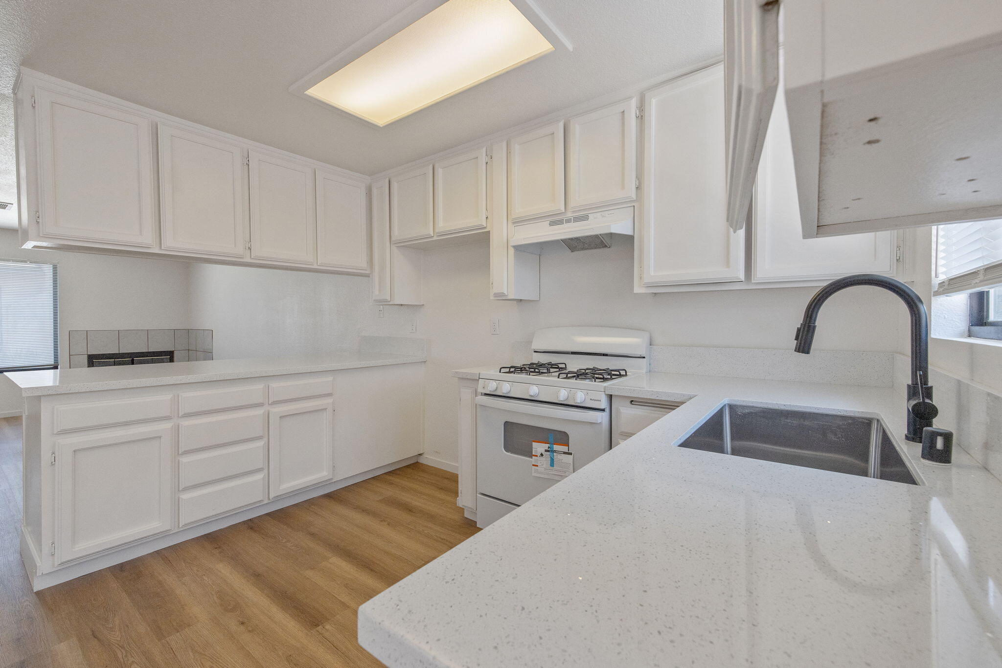 8200 Laborough Dr, Bakersfield, CA 93311