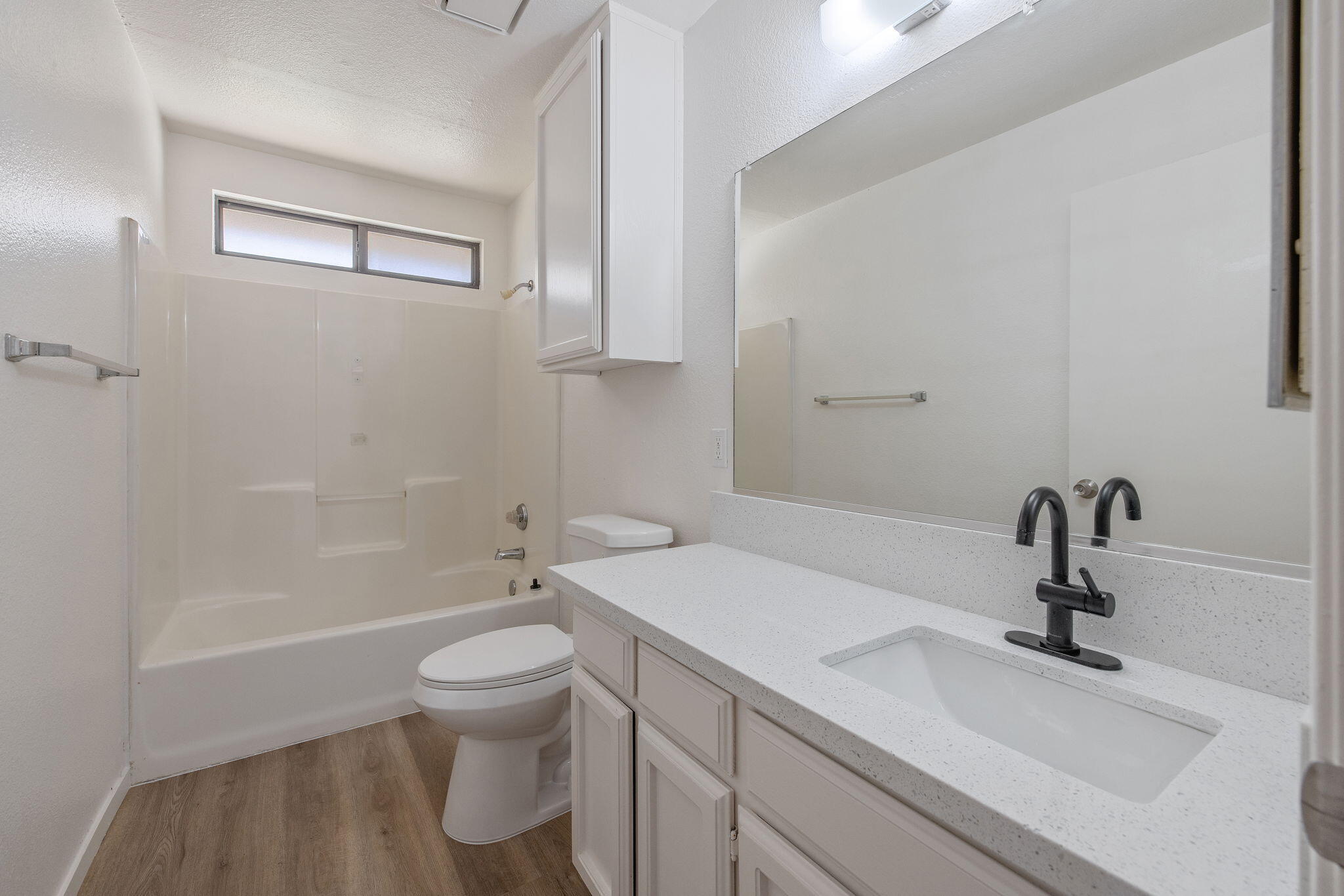 8200 Laborough Dr, Bakersfield, CA 93311