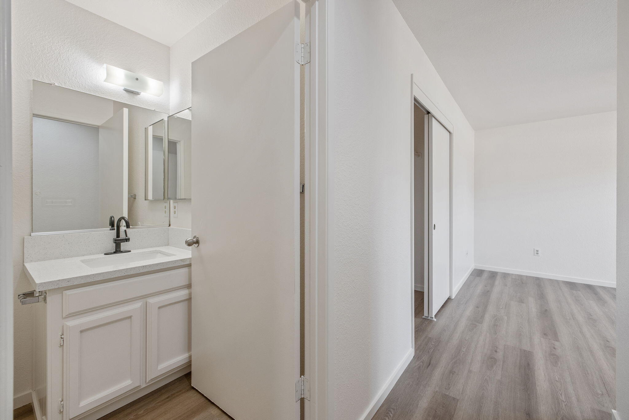 8200 Laborough Dr, Bakersfield, CA 93311
