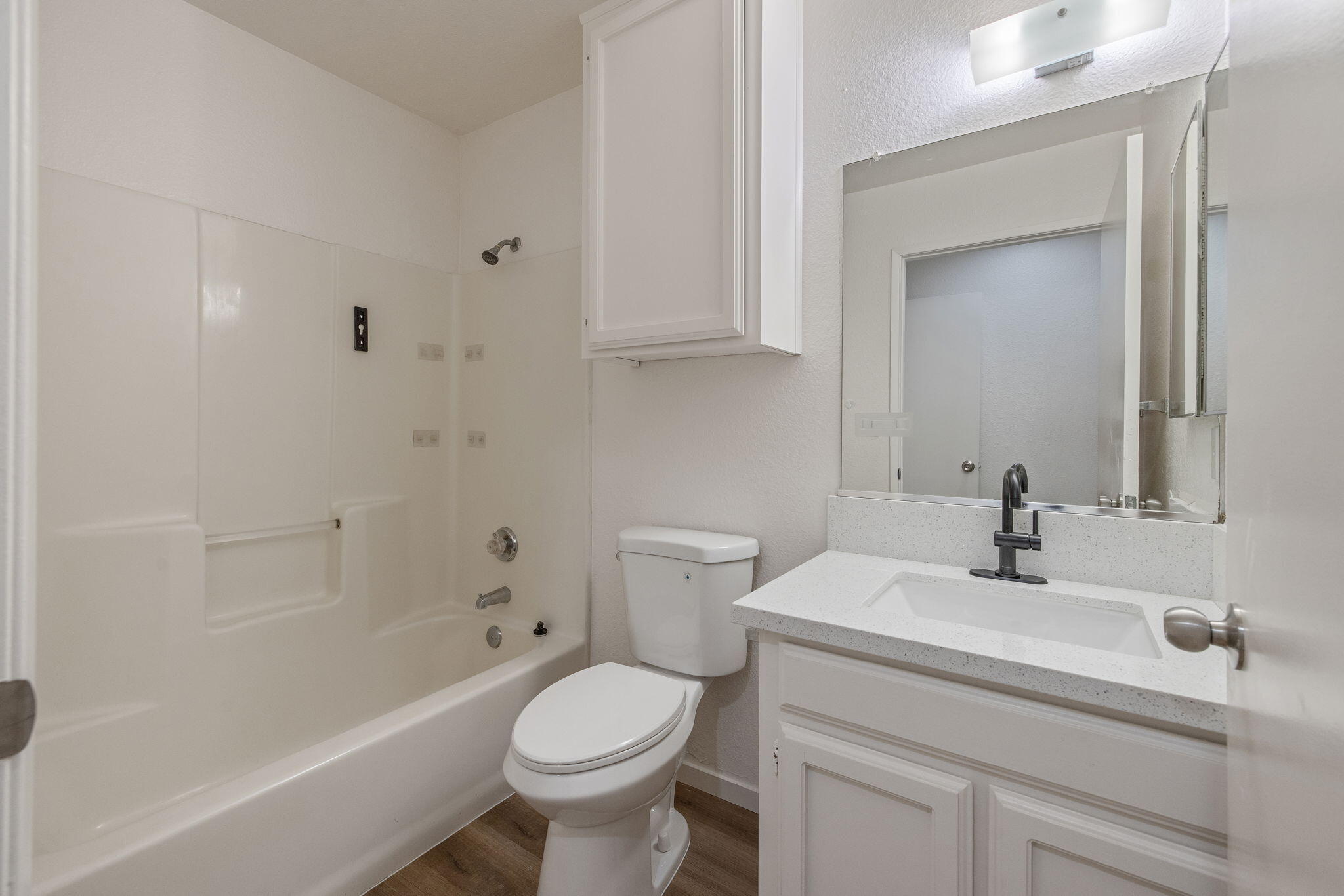 8200 Laborough Dr, Bakersfield, CA 93311