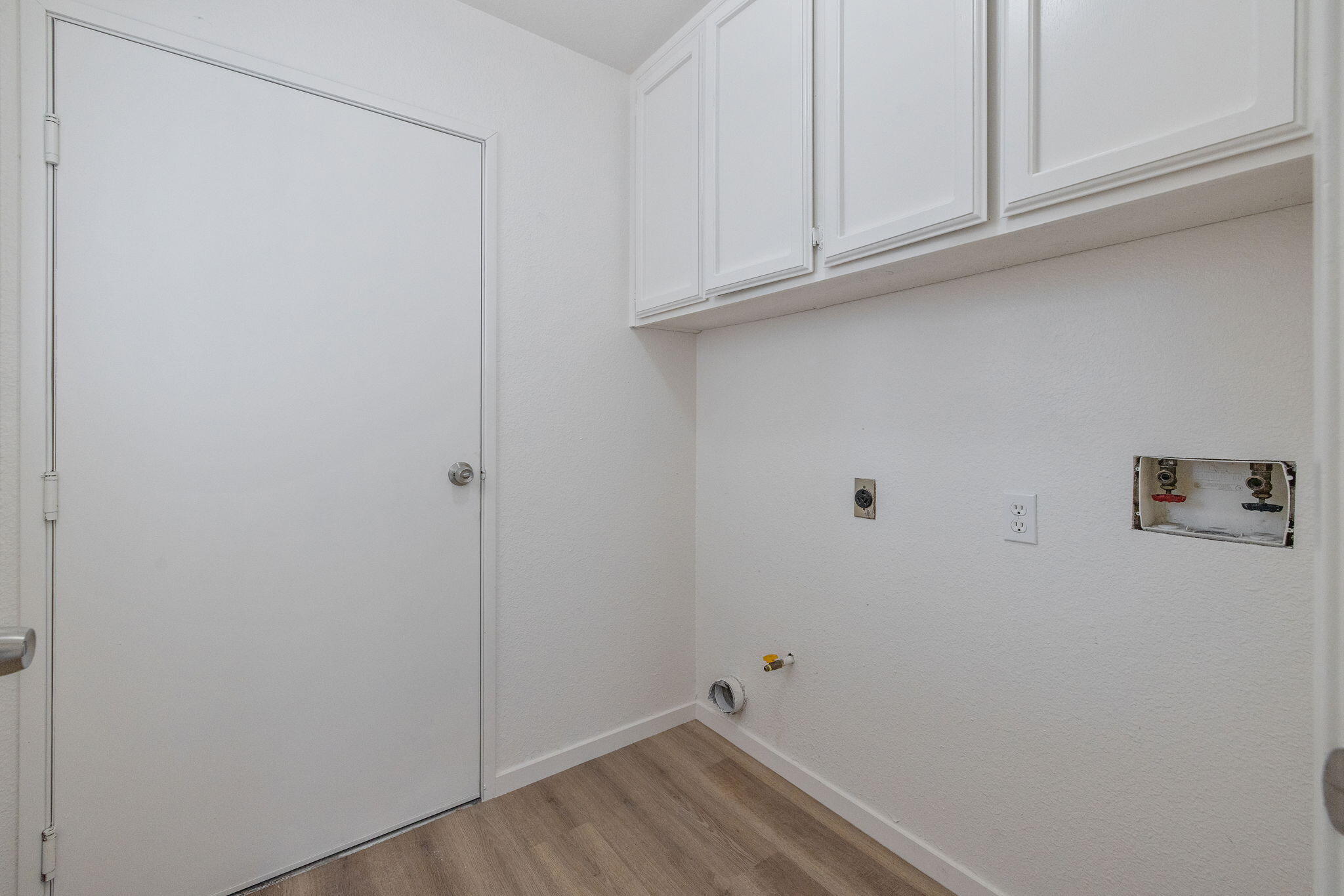 8200 Laborough Dr, Bakersfield, CA 93311