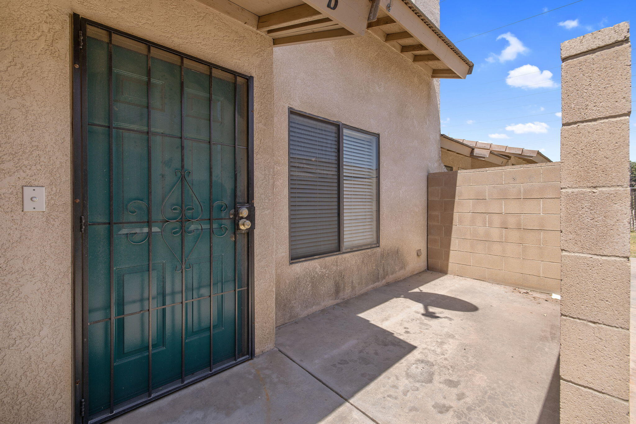 8200 Laborough Dr, Bakersfield, CA 93311