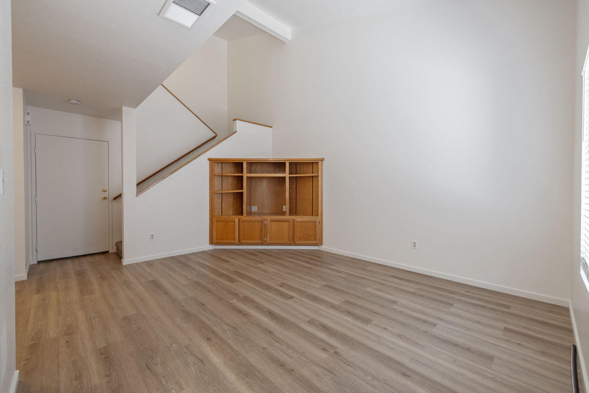 8200 Laborough Dr, Bakersfield, CA 93311