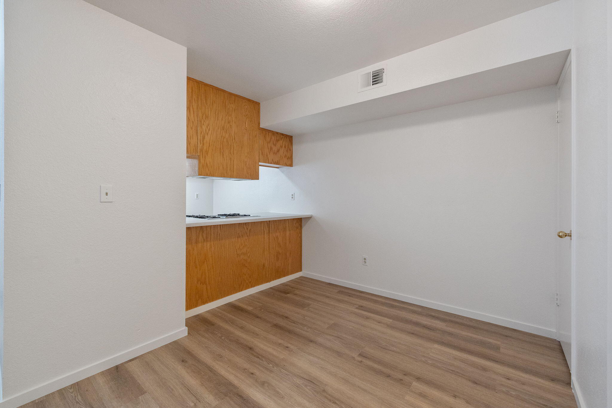 8200 Laborough Dr, Bakersfield, CA 93311