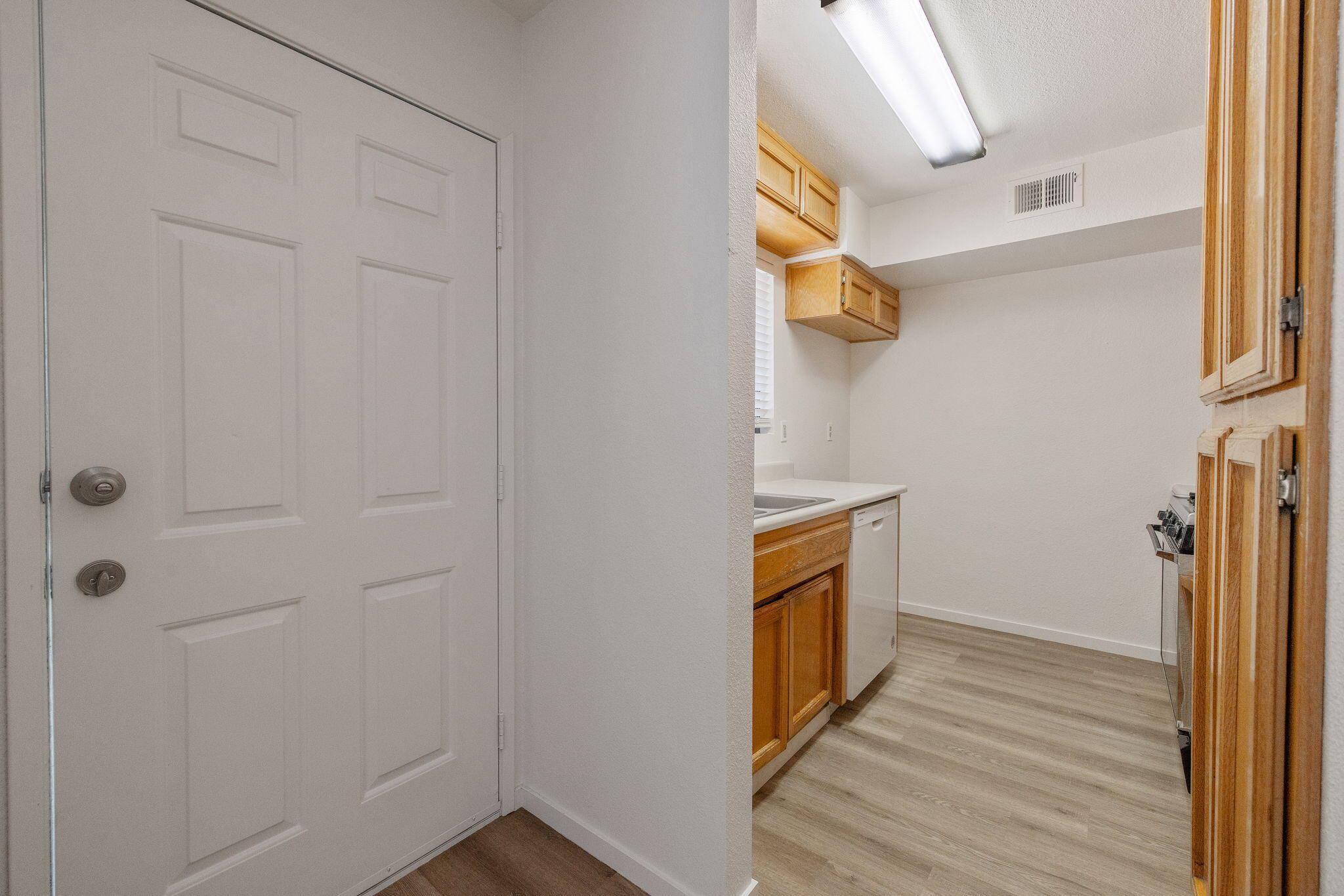 8200 Laborough Dr, Bakersfield, CA 93311