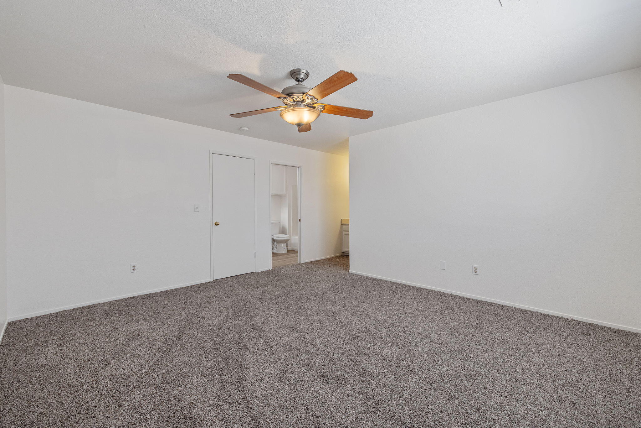 8200 Laborough Dr, Bakersfield, CA 93311