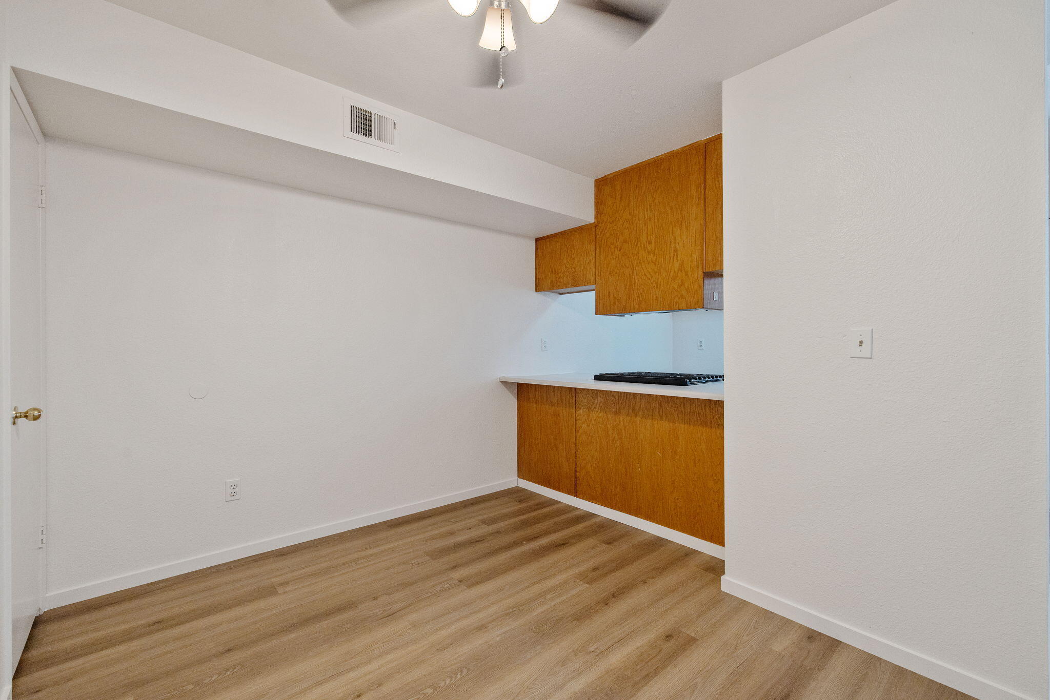 8200 Laborough Dr, Bakersfield, CA 93311