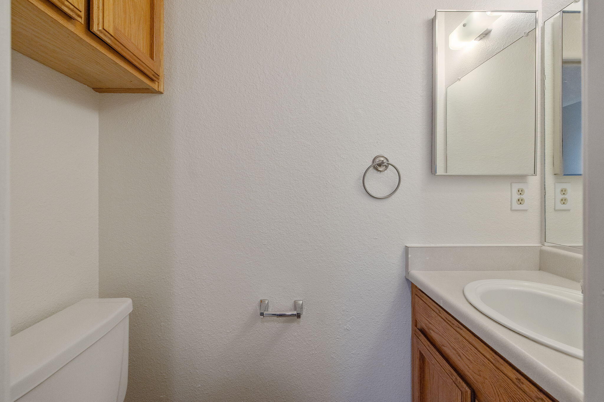 8200 Laborough Dr, Bakersfield, CA 93311