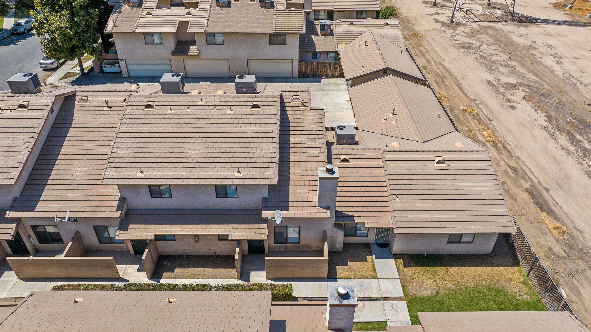 8200 Laborough Dr, Bakersfield, CA 93311