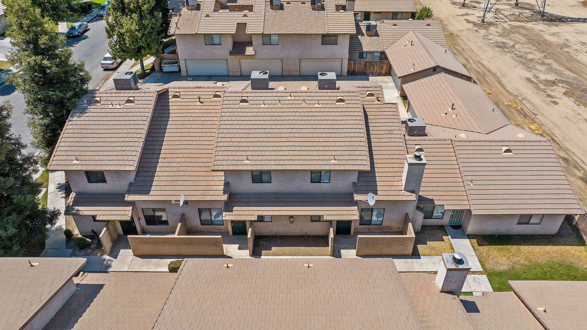 8200 Laborough Dr, Bakersfield, CA 93311