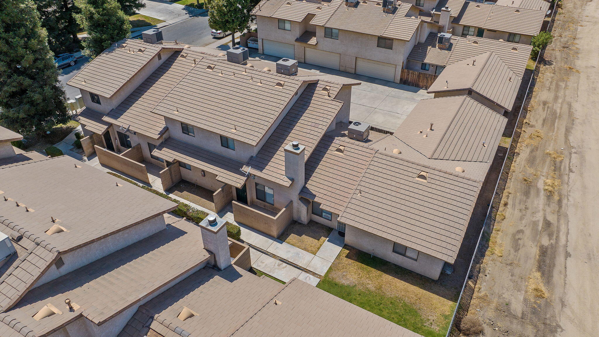 8200 Laborough Dr, Bakersfield, CA 93311
