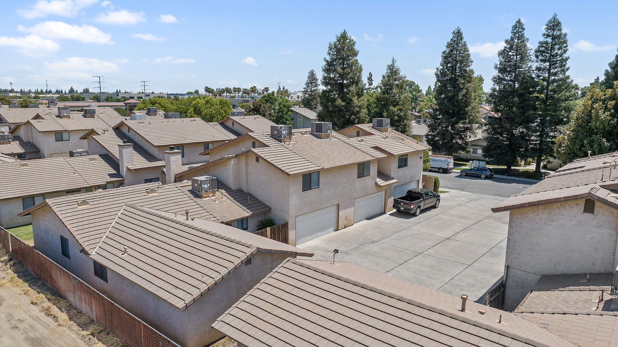 8200 Laborough Dr, Bakersfield, CA 93311