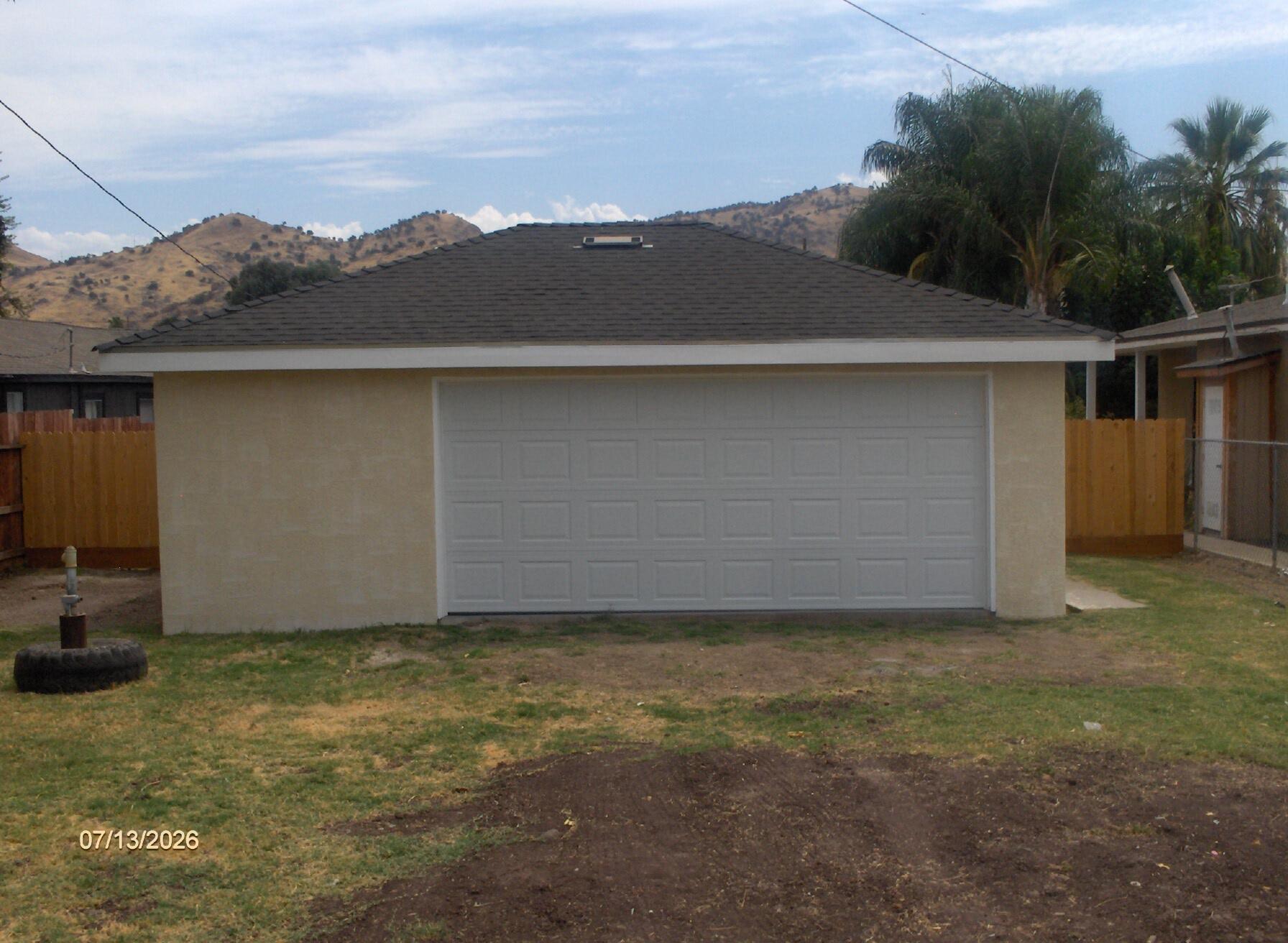 32913 Sierra Dr, Lemon Cove, CA 93244