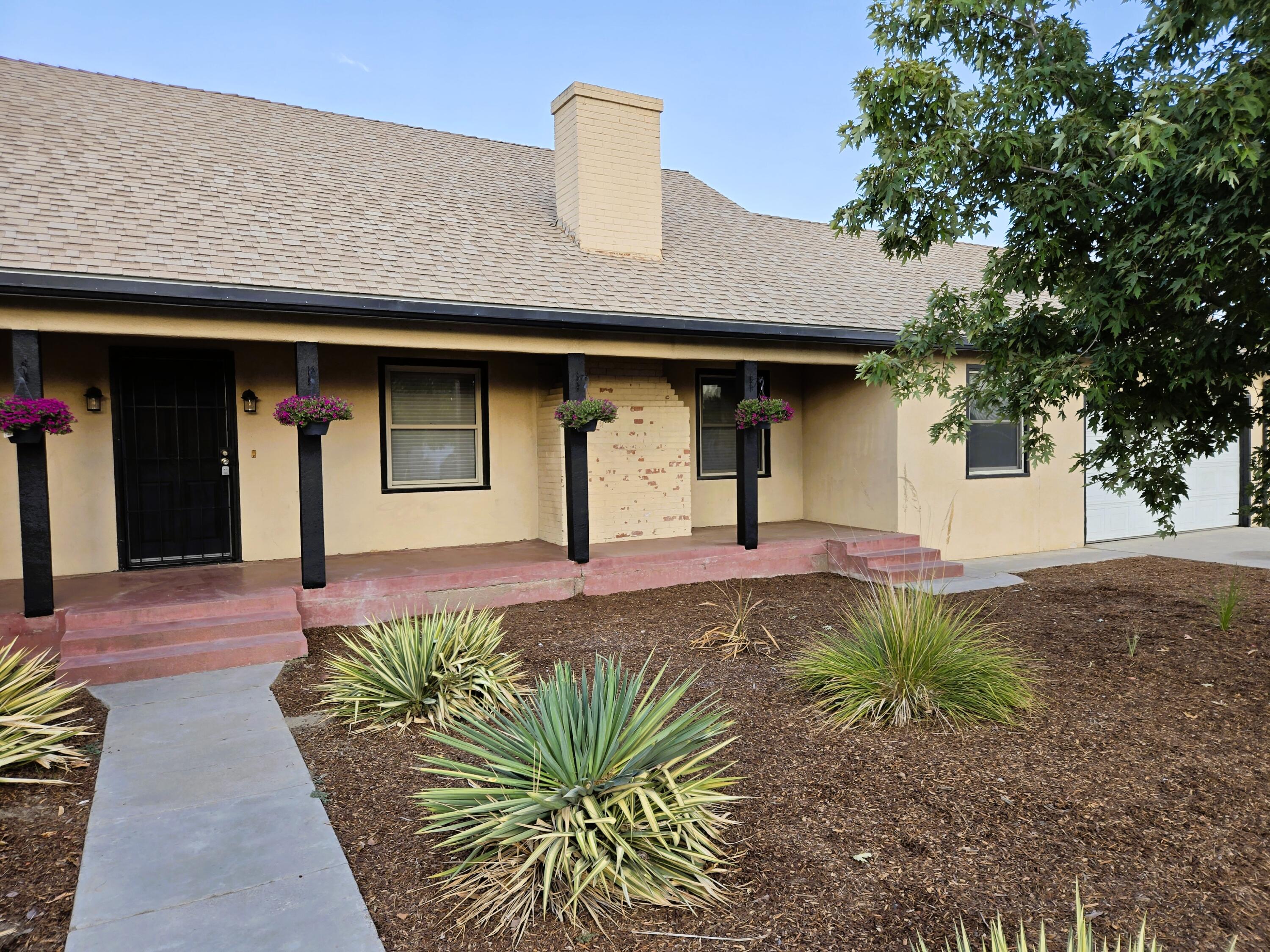 616 N M St, Tulare, CA 93274