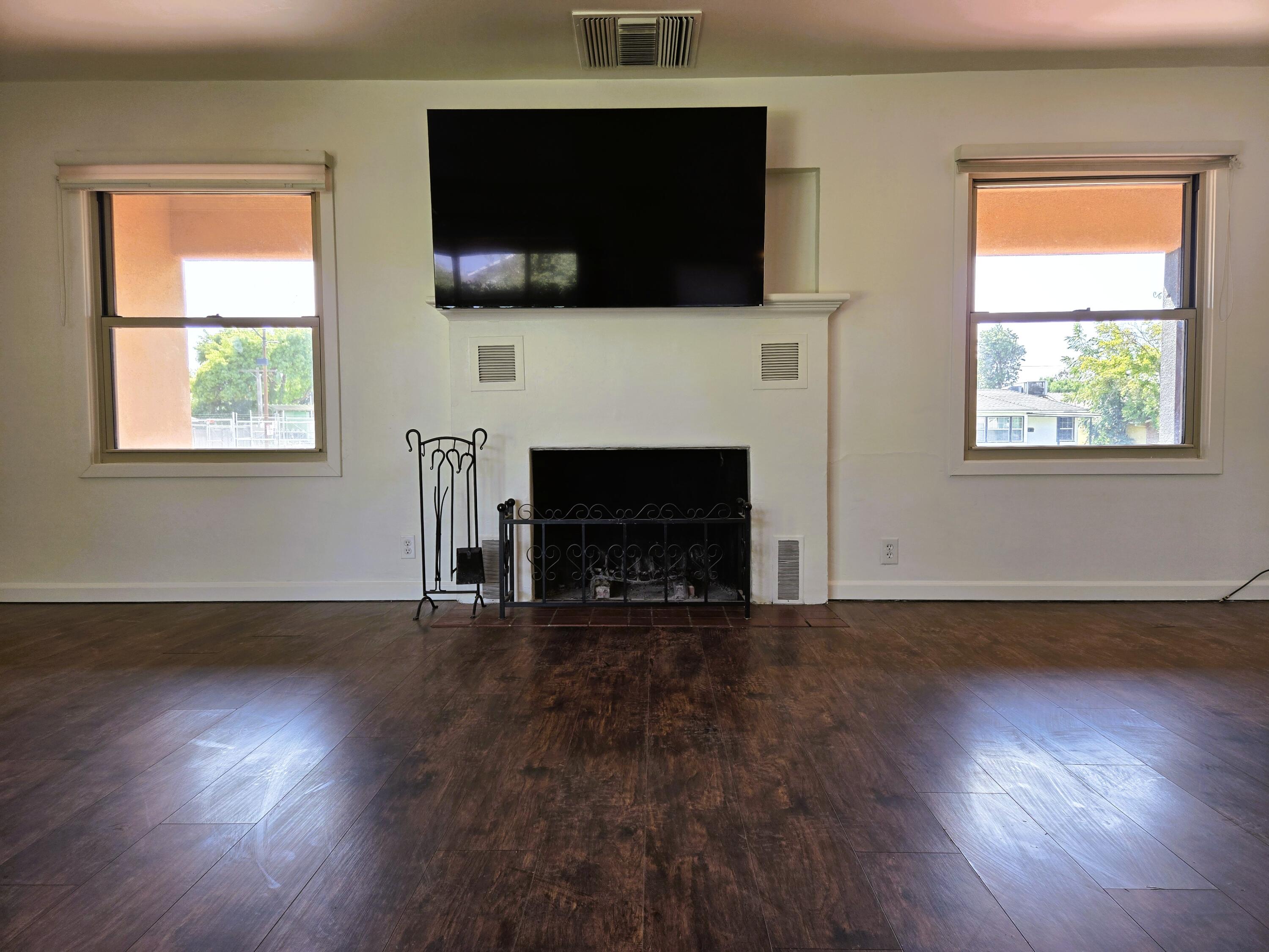 616 N M St, Tulare, CA 93274