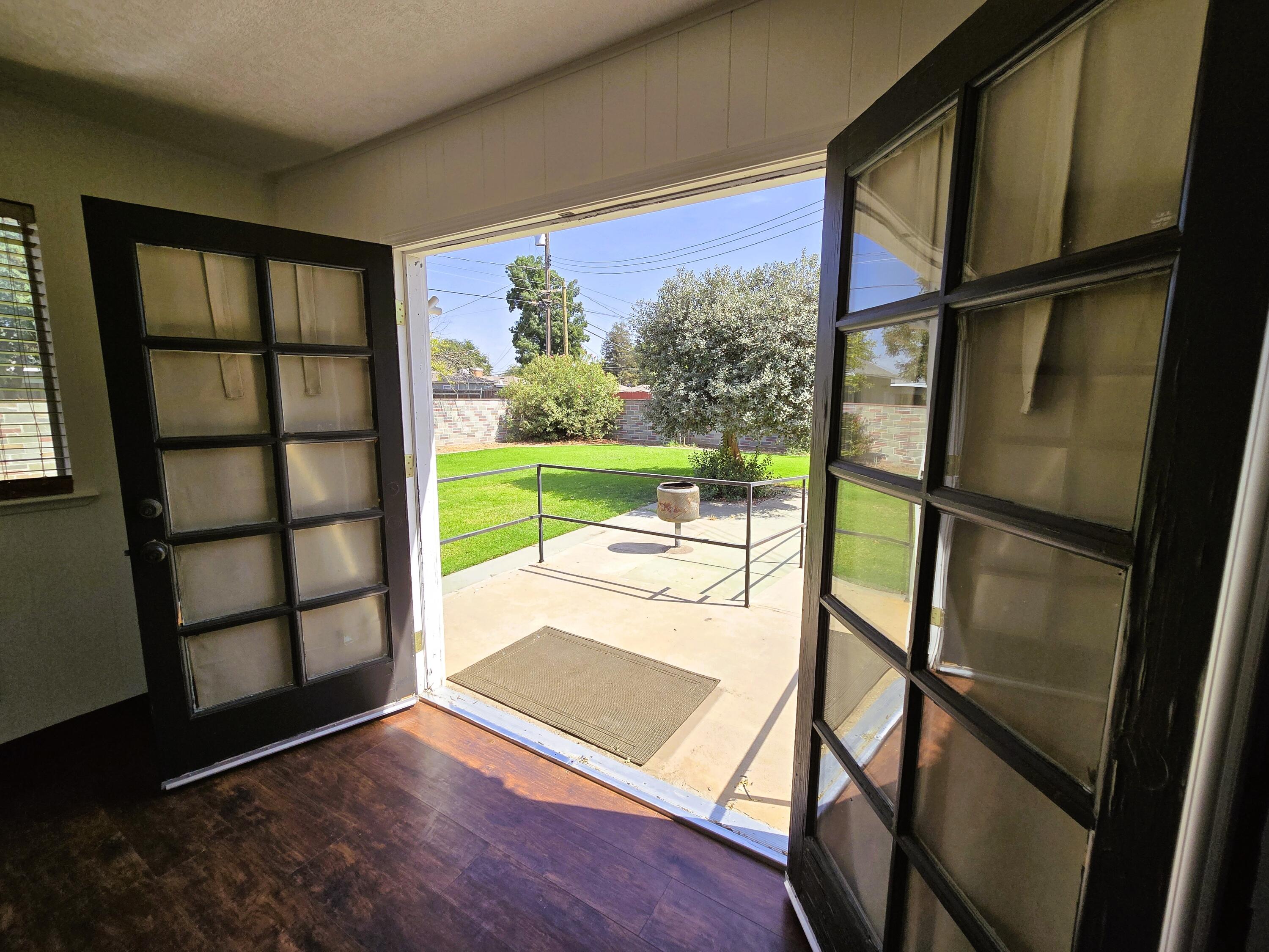616 N M St, Tulare, CA 93274