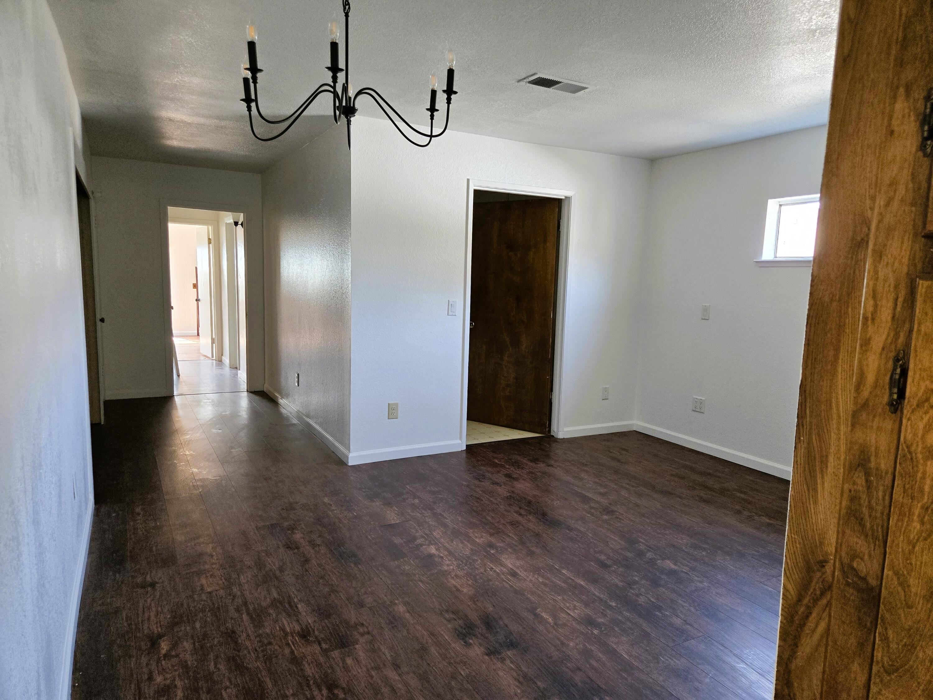 616 N M St, Tulare, CA 93274