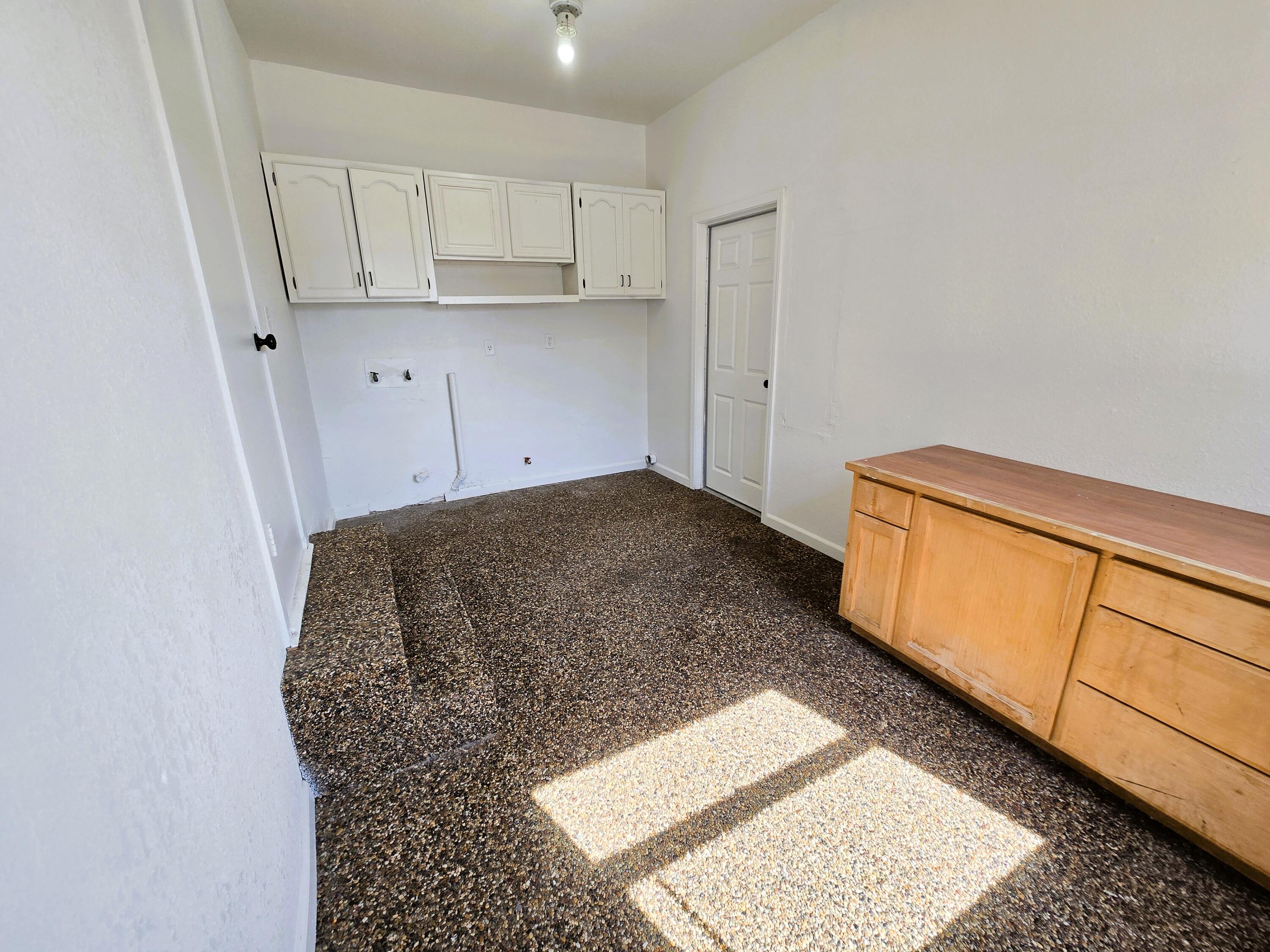 616 N M St, Tulare, CA 93274