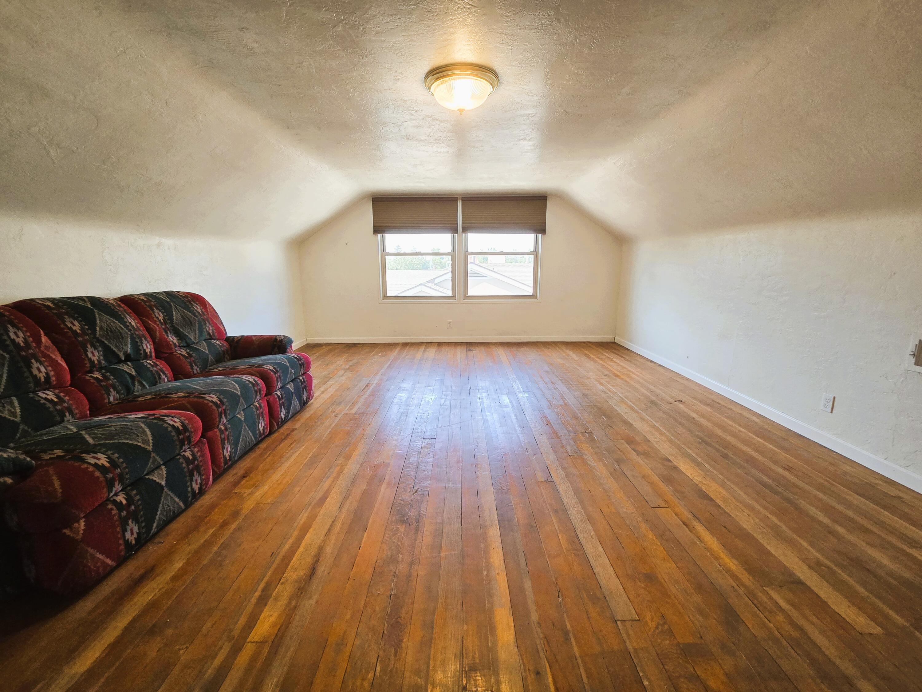 616 N M St, Tulare, CA 93274