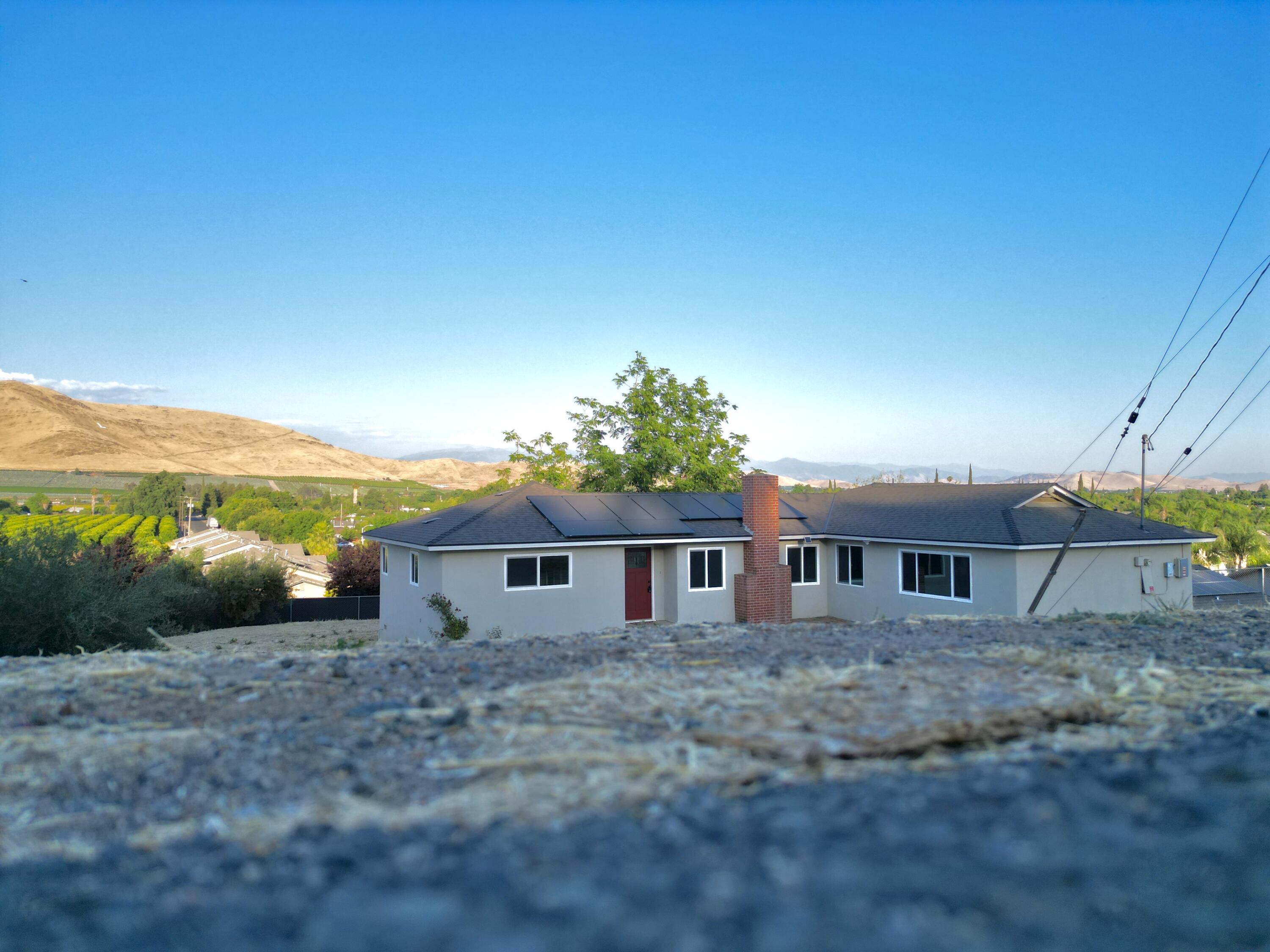 1112 N Harvard Ave, Lindsay, CA 93247
