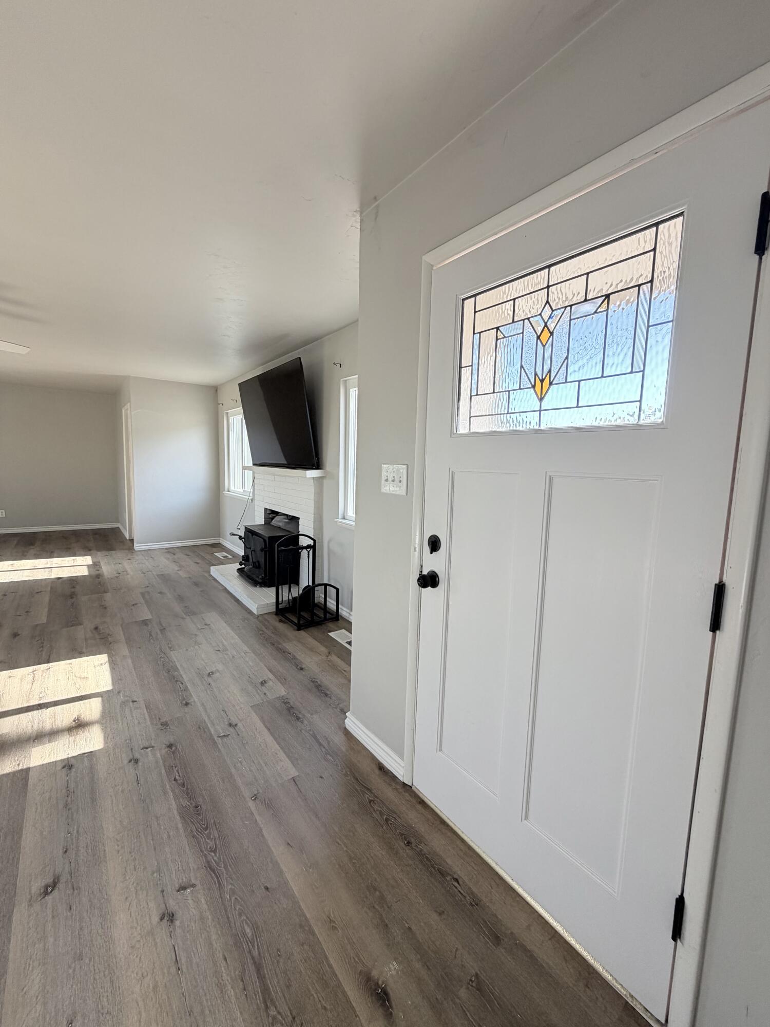 1112 N Harvard Ave, Lindsay, CA 93247