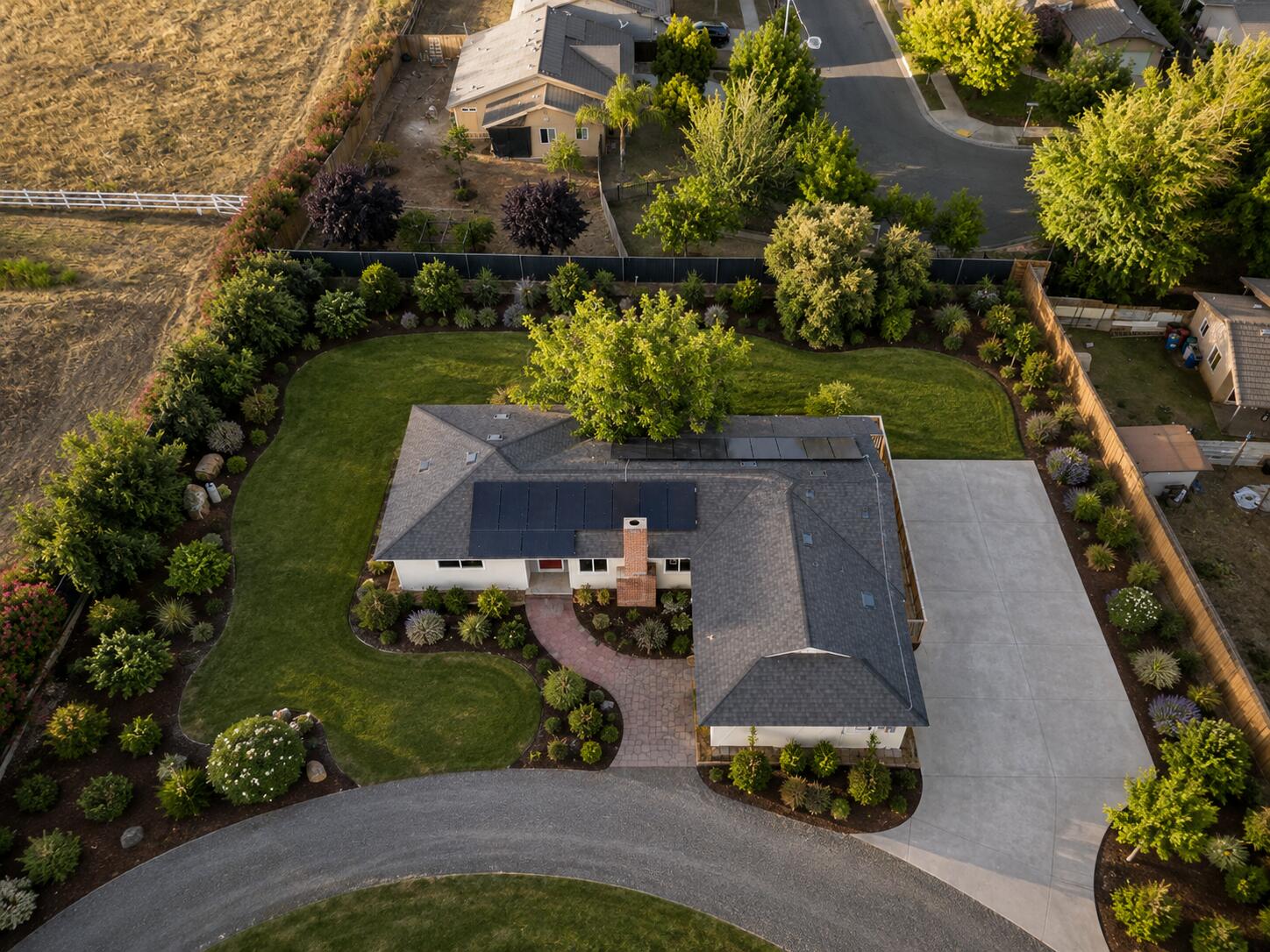 1112 N Harvard Ave, Lindsay, CA 93247