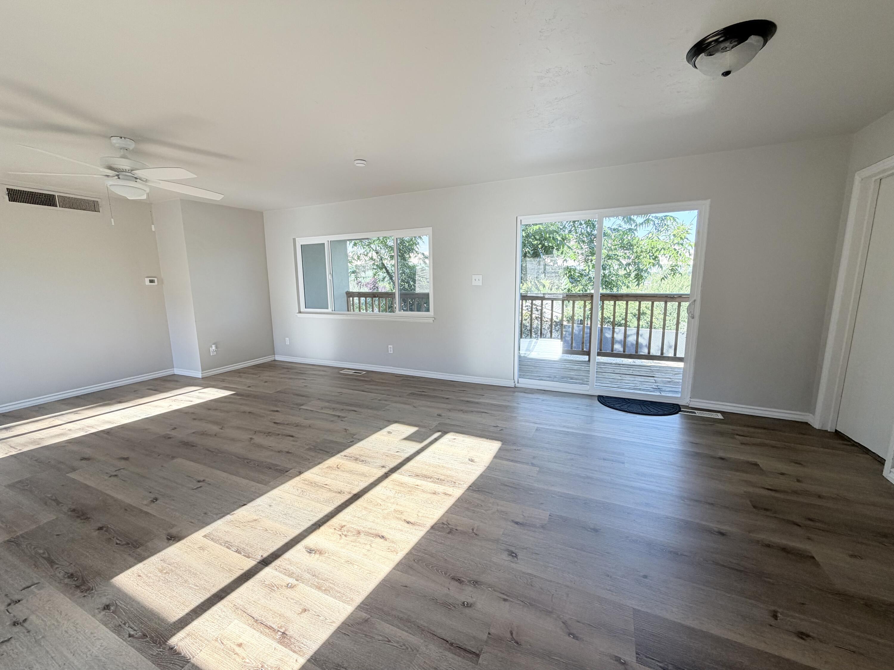 1112 N Harvard Ave, Lindsay, CA 93247