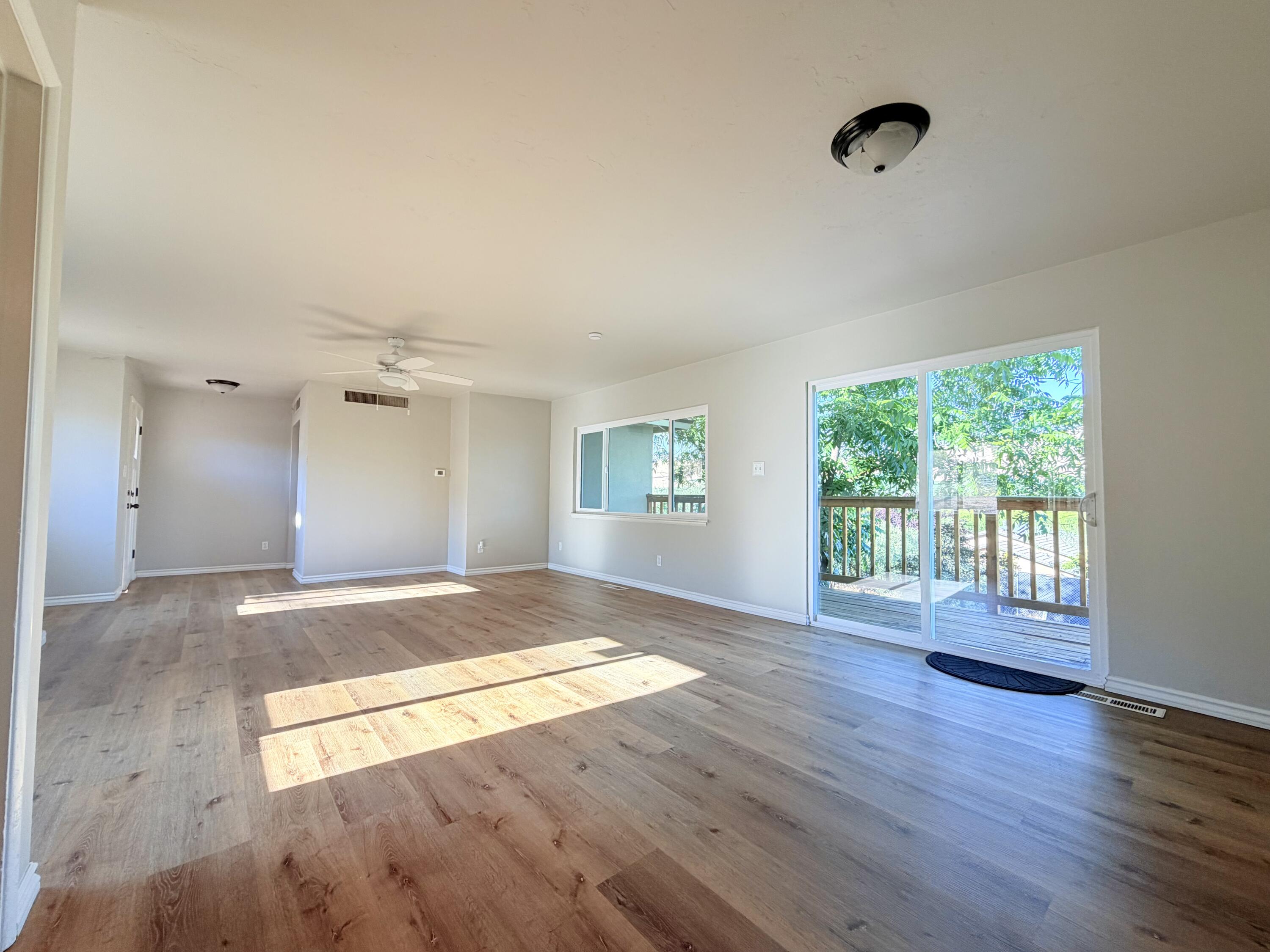 1112 N Harvard Ave, Lindsay, CA 93247