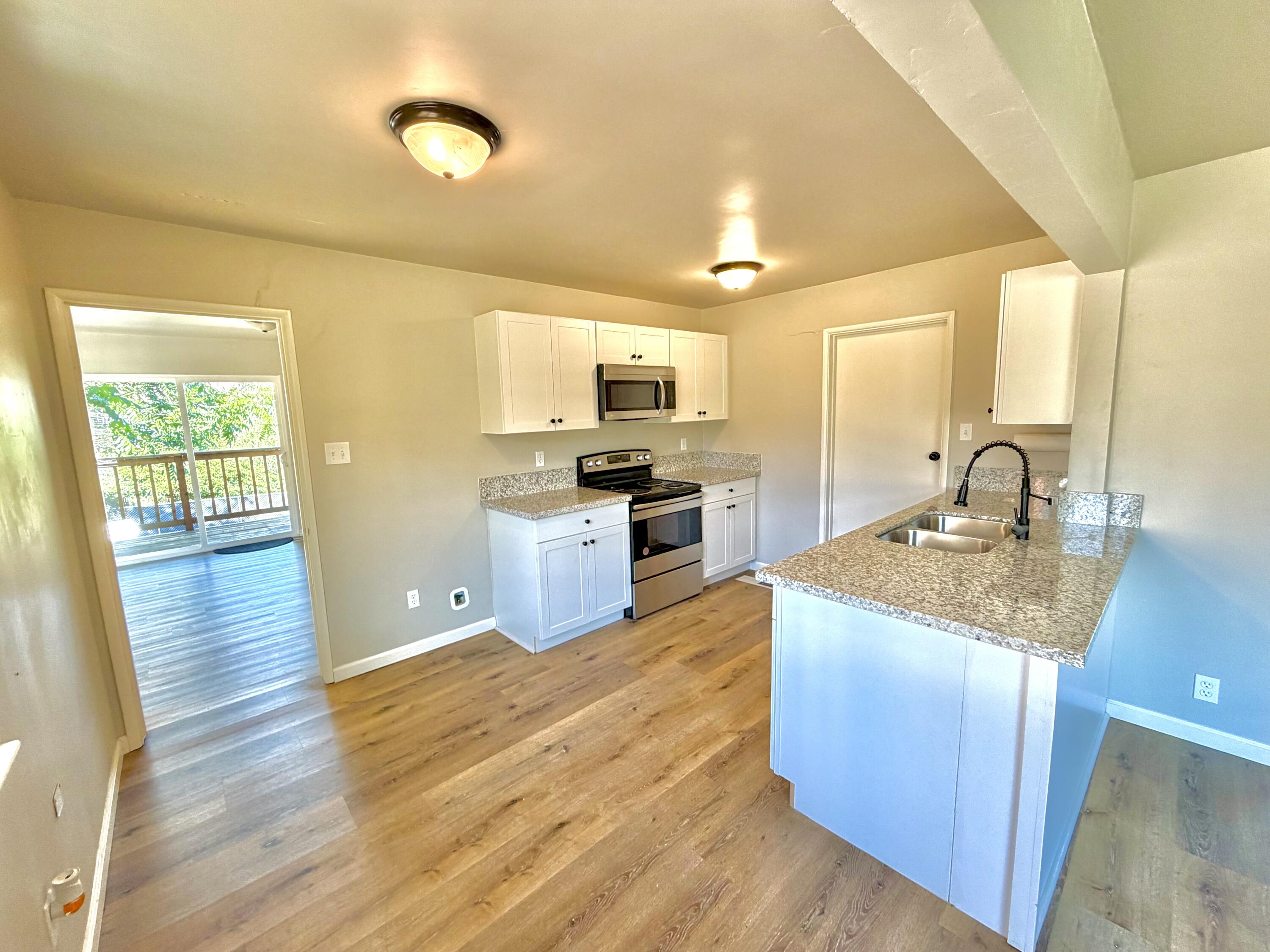 1112 N Harvard Ave, Lindsay, CA 93247