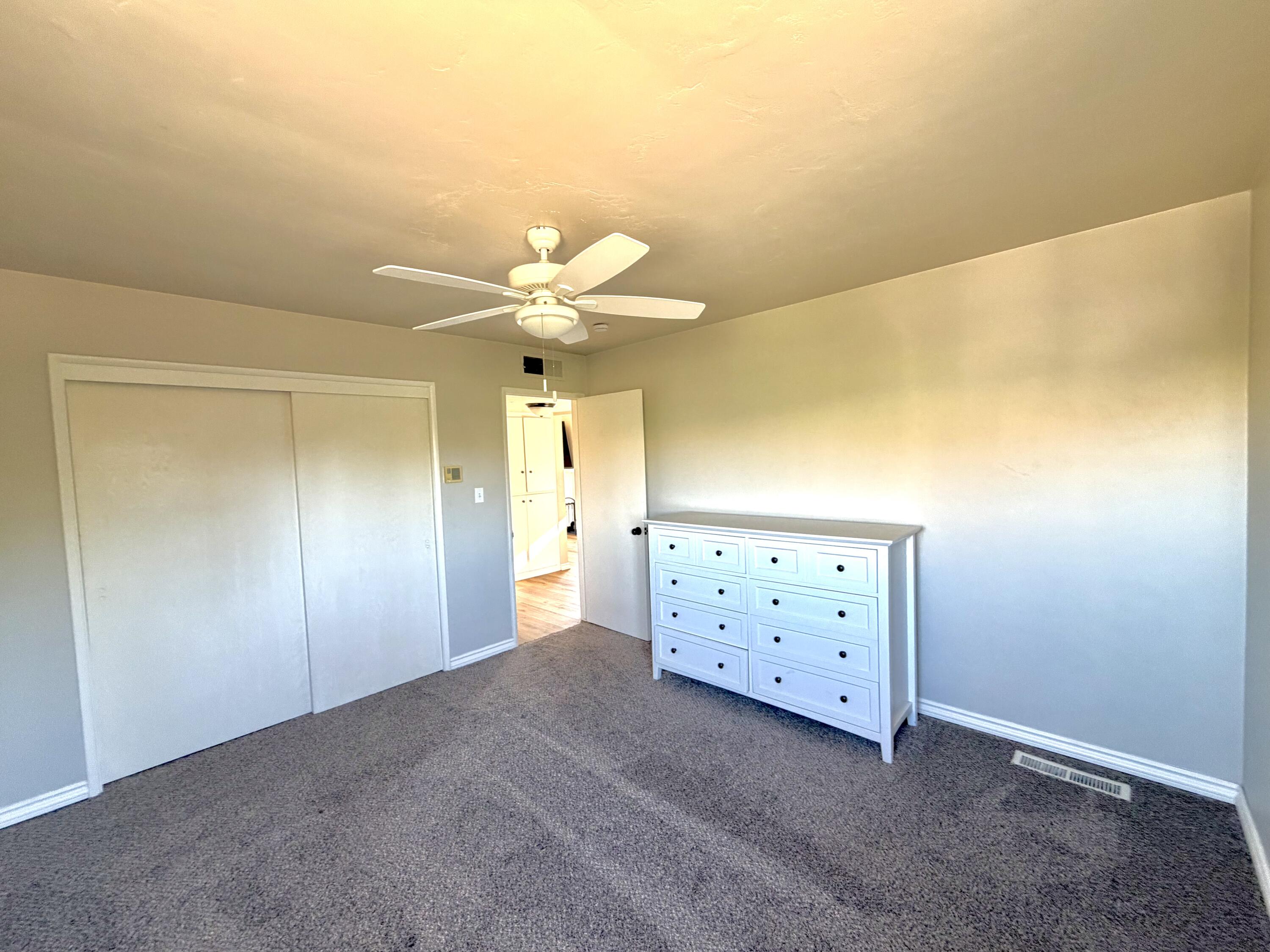 1112 N Harvard Ave, Lindsay, CA 93247