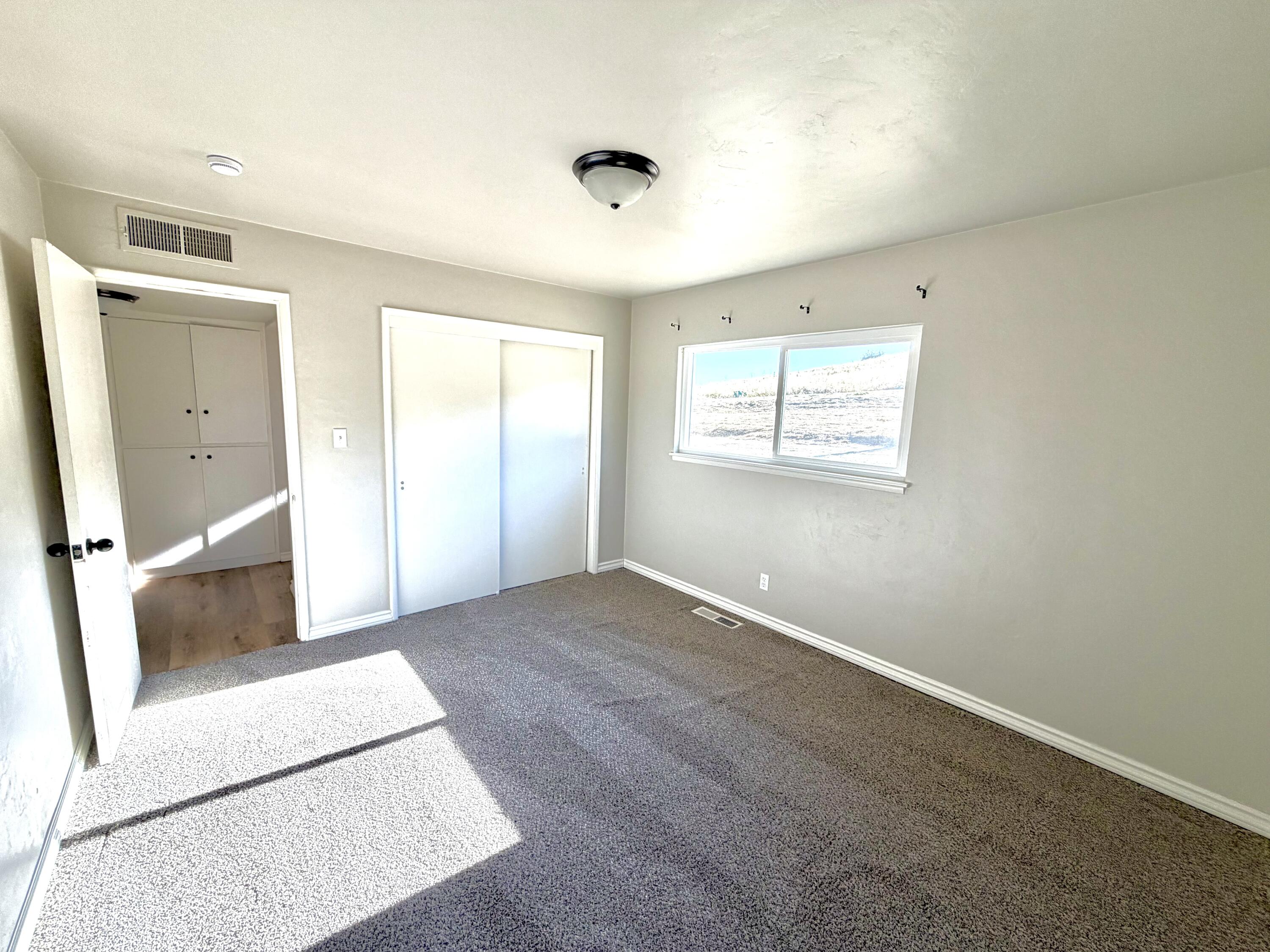 1112 N Harvard Ave, Lindsay, CA 93247